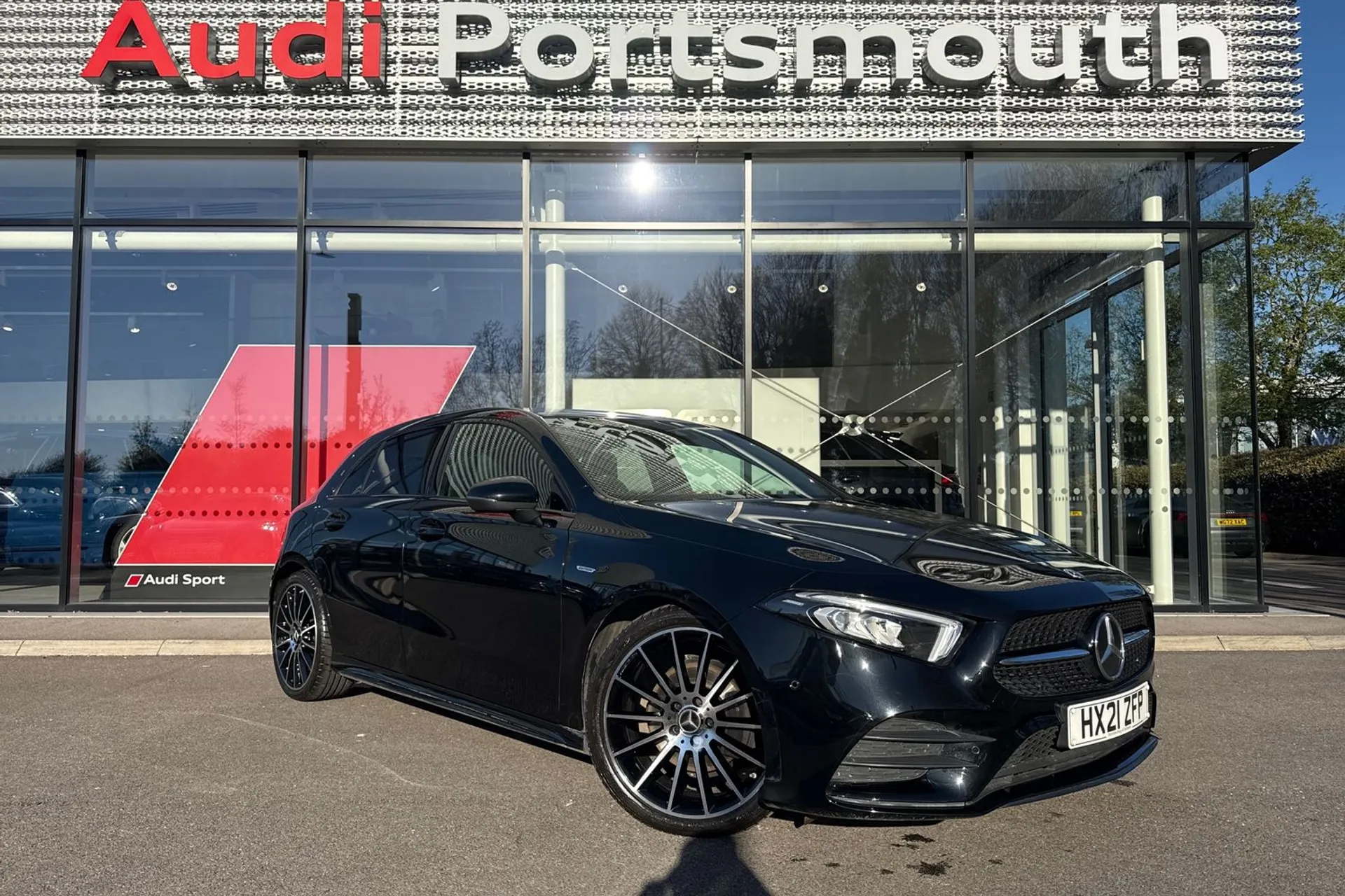 MERCEDES-BENZ A CLASS focused image