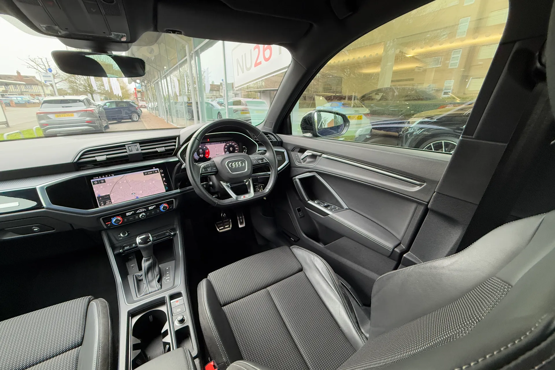 Audi Q3 thumbnail image number 45