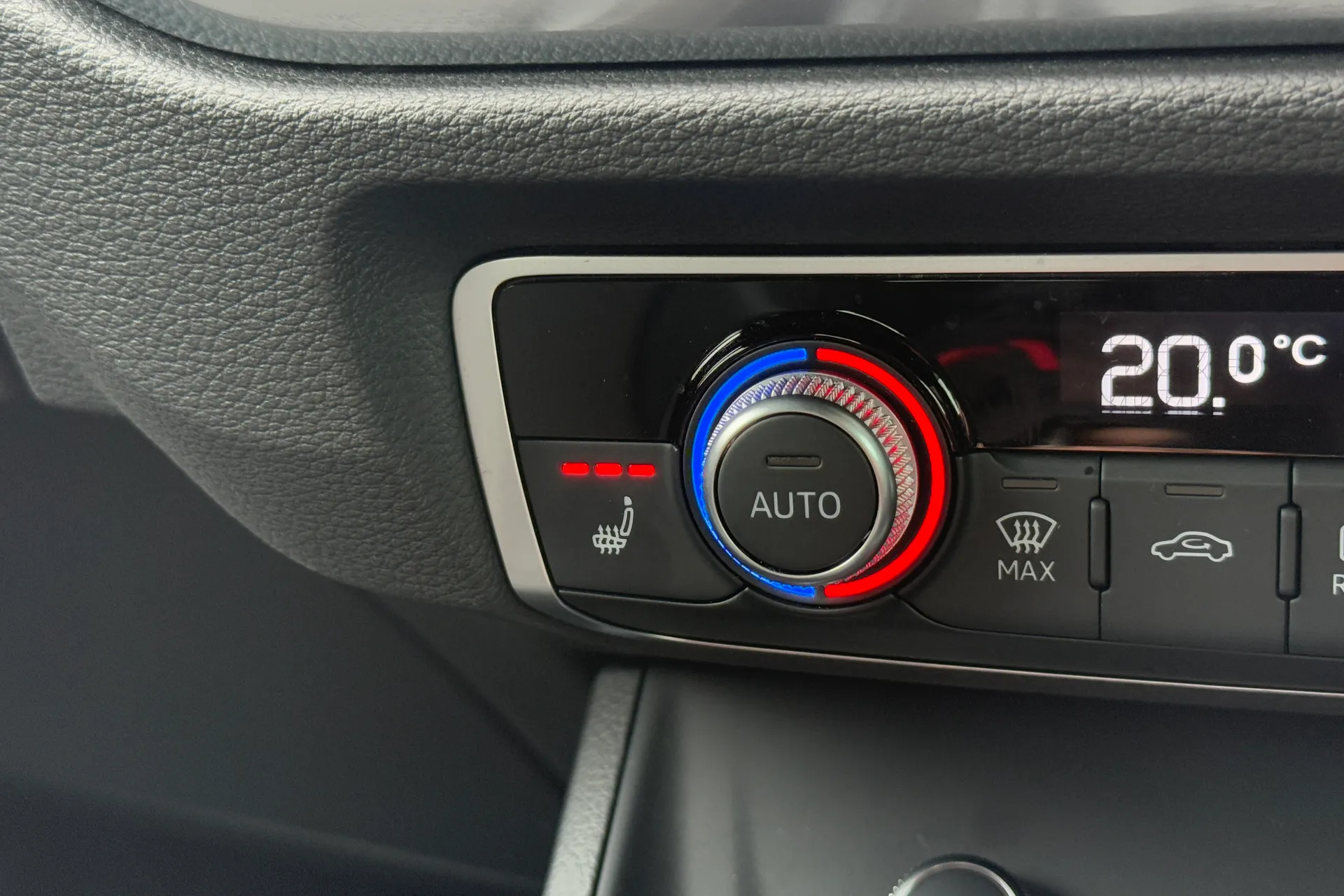 Audi Q3 thumbnail image number 6