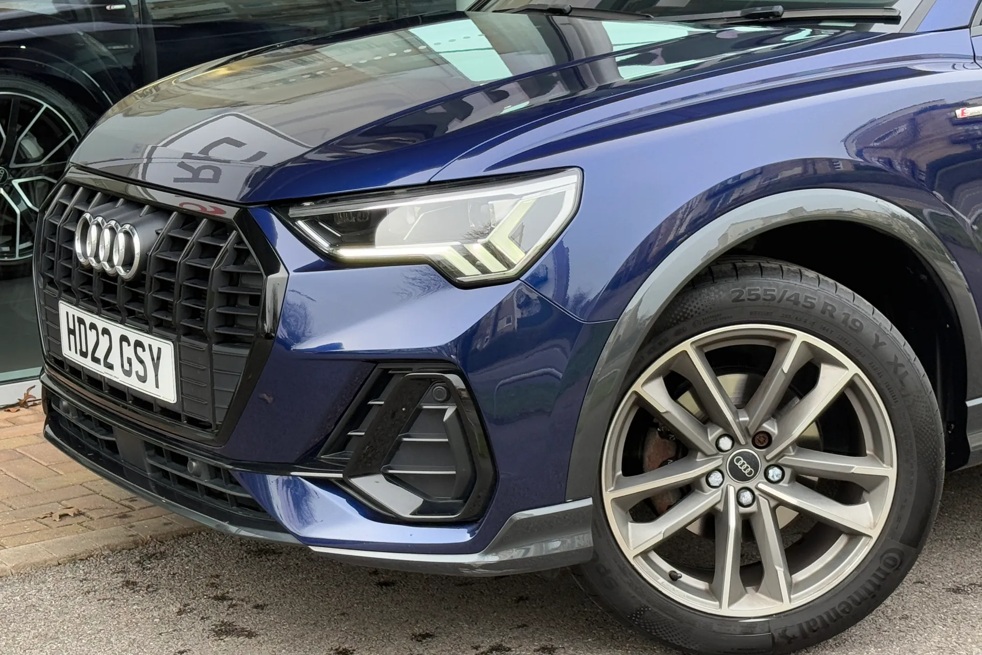 Audi Q3 thumbnail image number 61