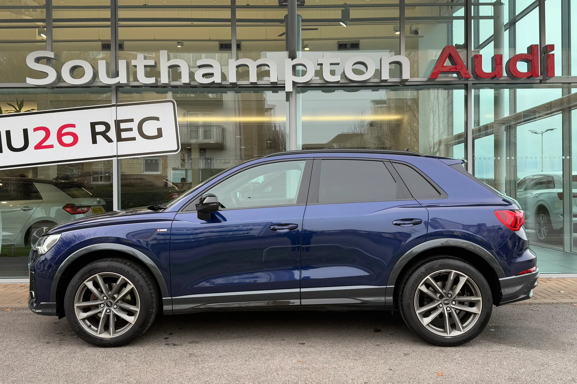 Audi Q3 thumbnail image number 56