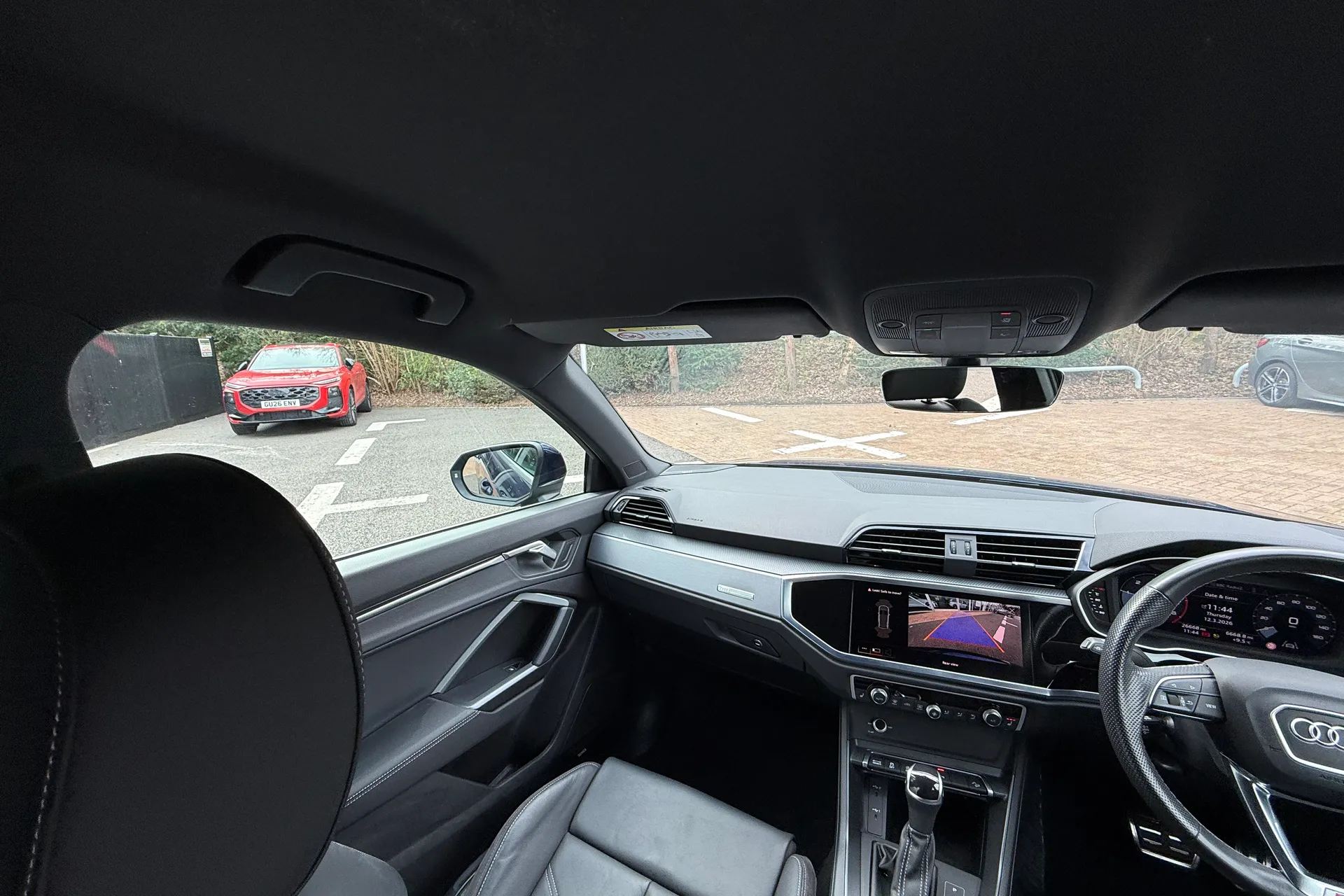 Audi Q3 thumbnail image number 33