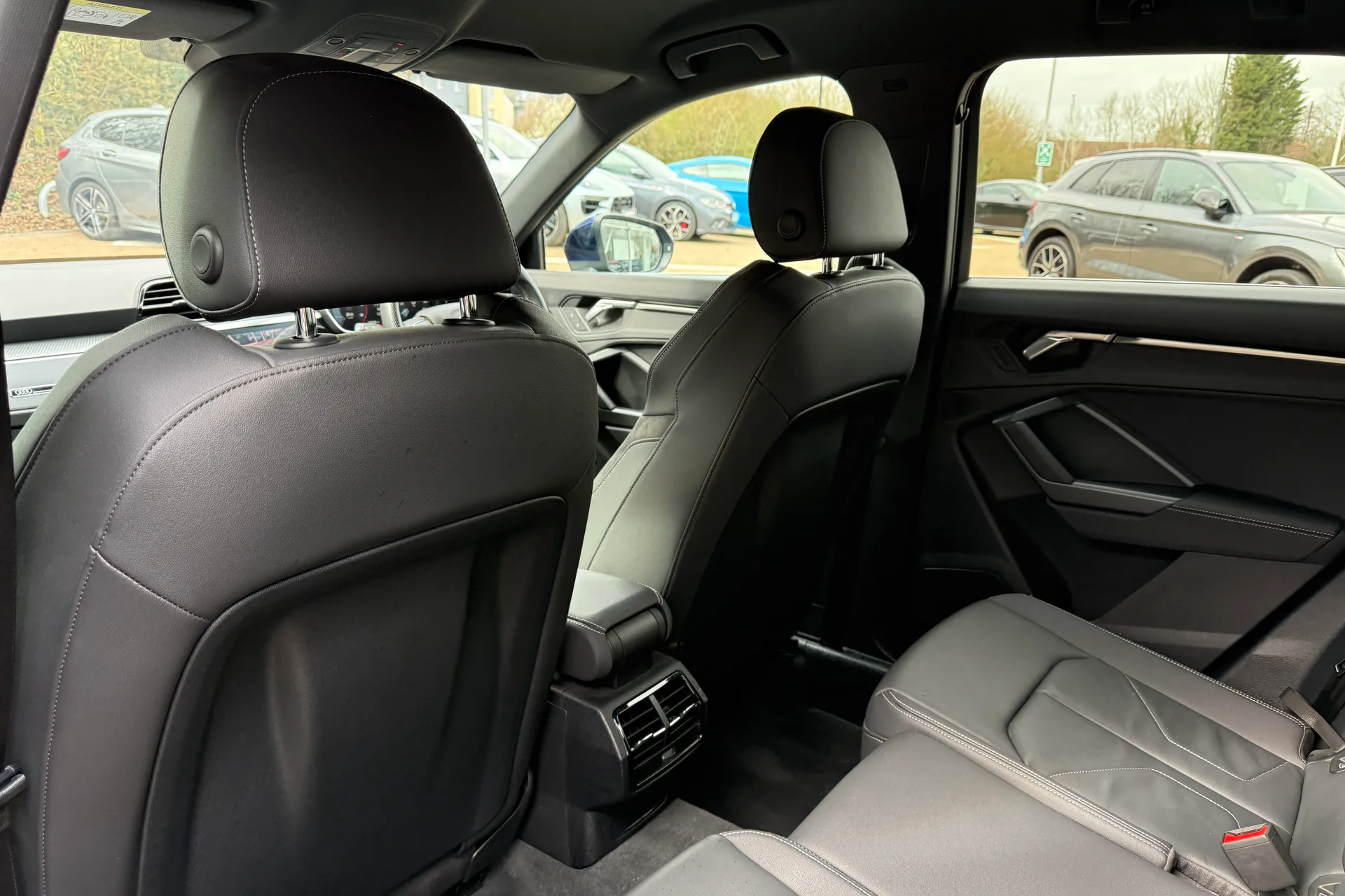 Audi Q3 thumbnail image number 46