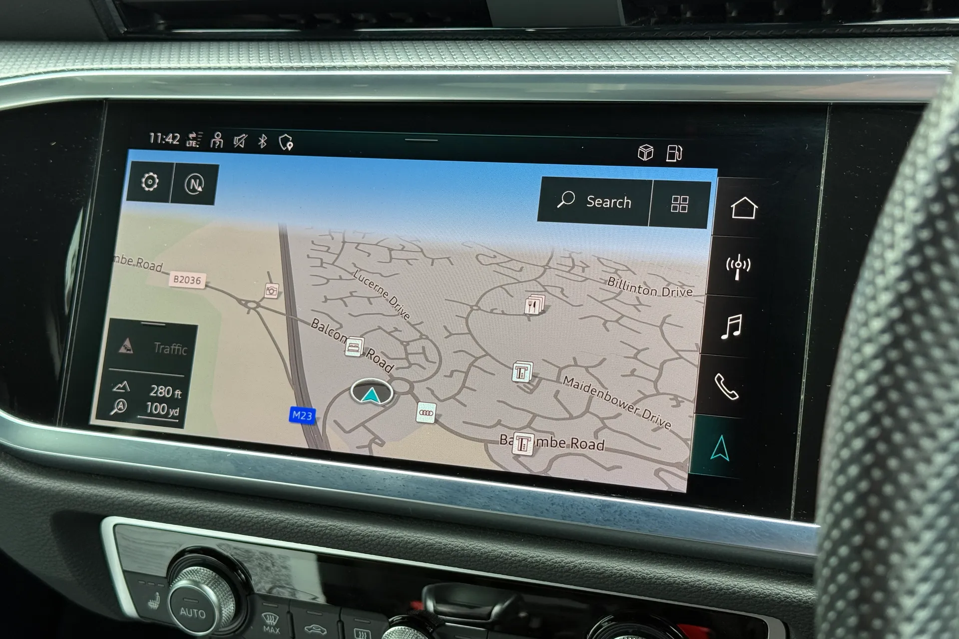 Audi Q3 thumbnail image number 3