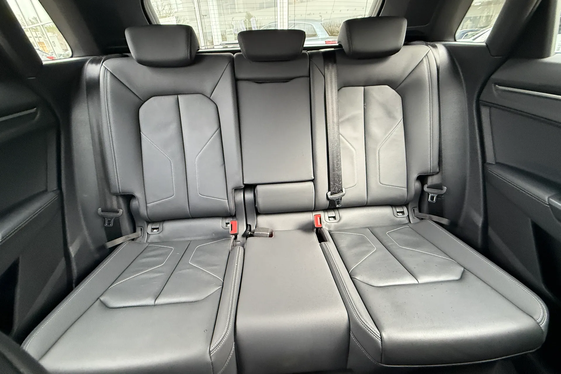 Audi Q3 thumbnail image number 23