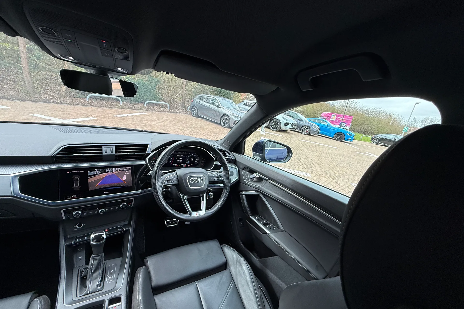 Audi Q3 thumbnail image number 34