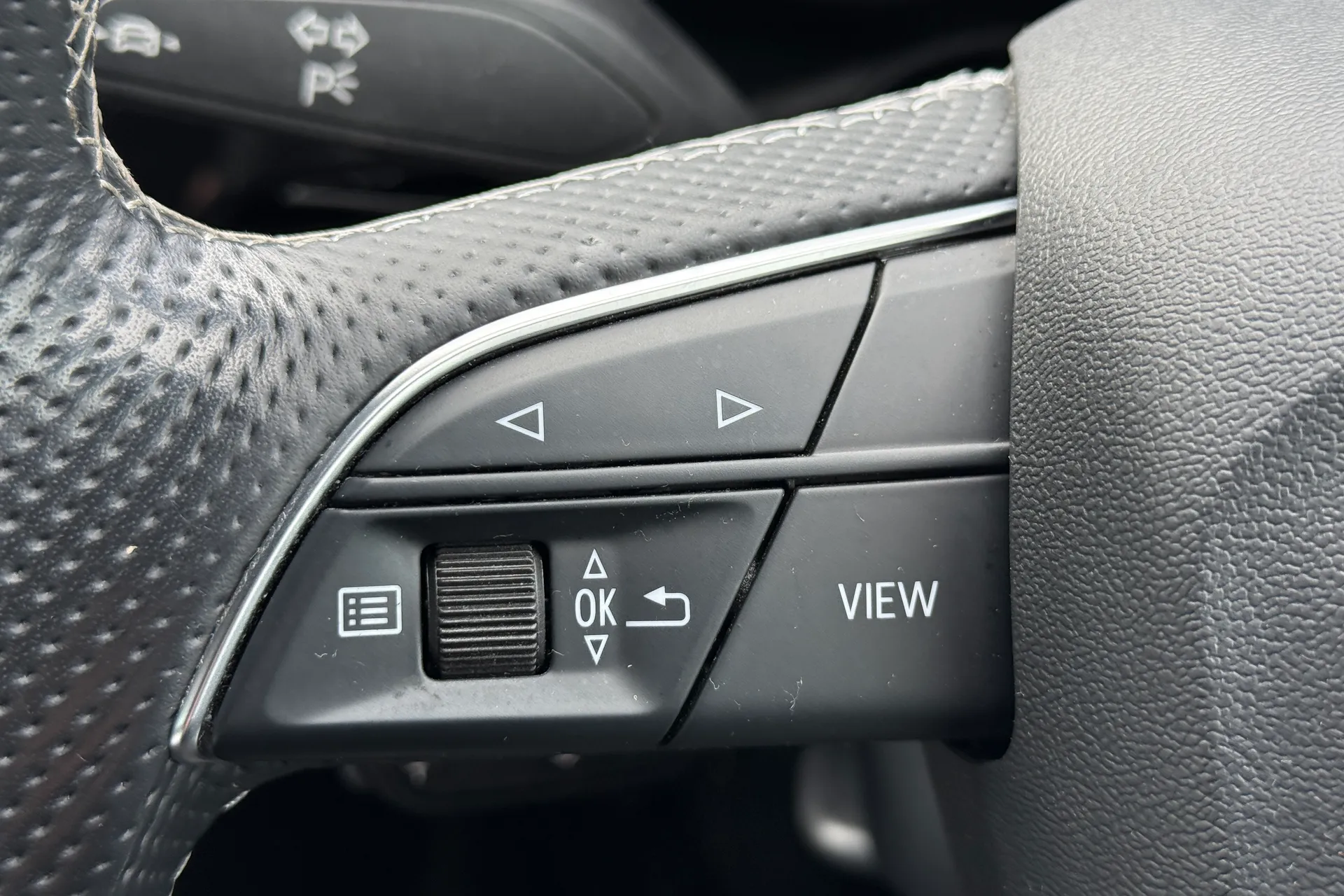 Audi Q3 thumbnail image number 20