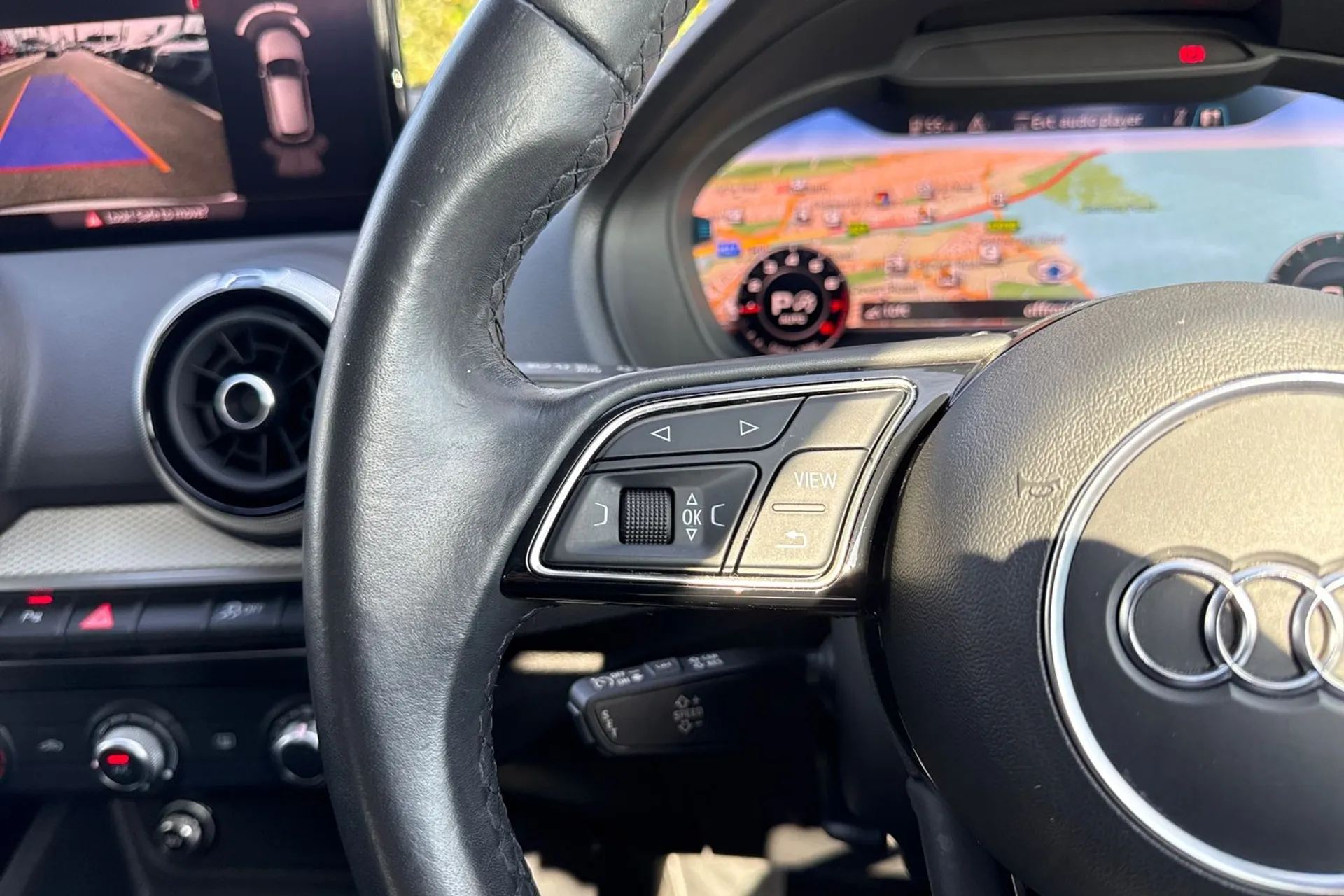 Audi Q2 thumbnail image number 25