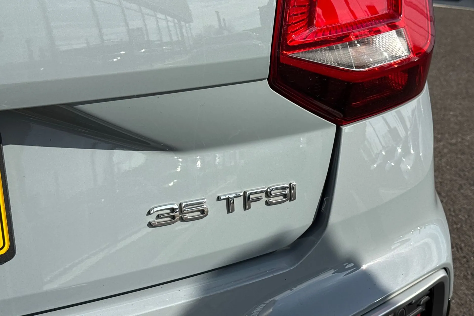 Audi Q2 thumbnail image number 27