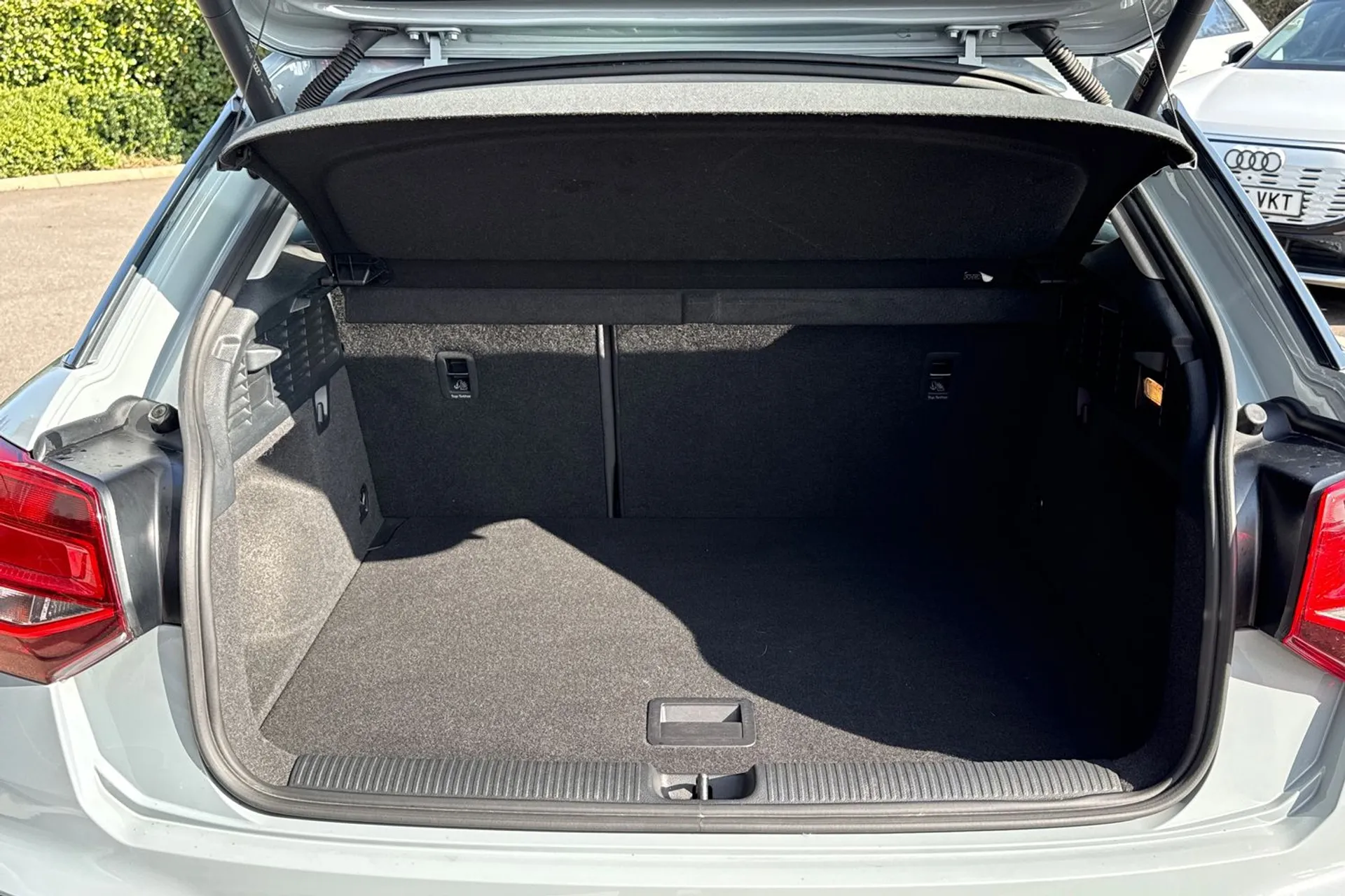 Audi Q2 thumbnail image number 33