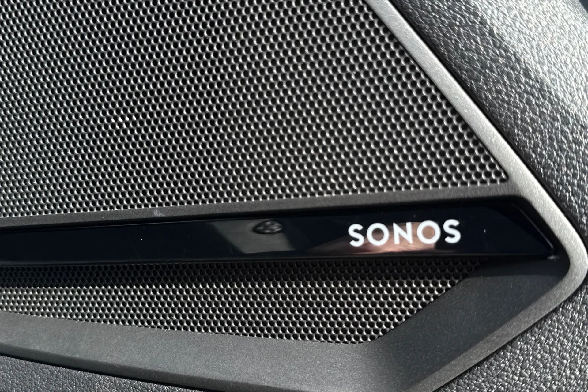 Audi Q2 thumbnail image number 9