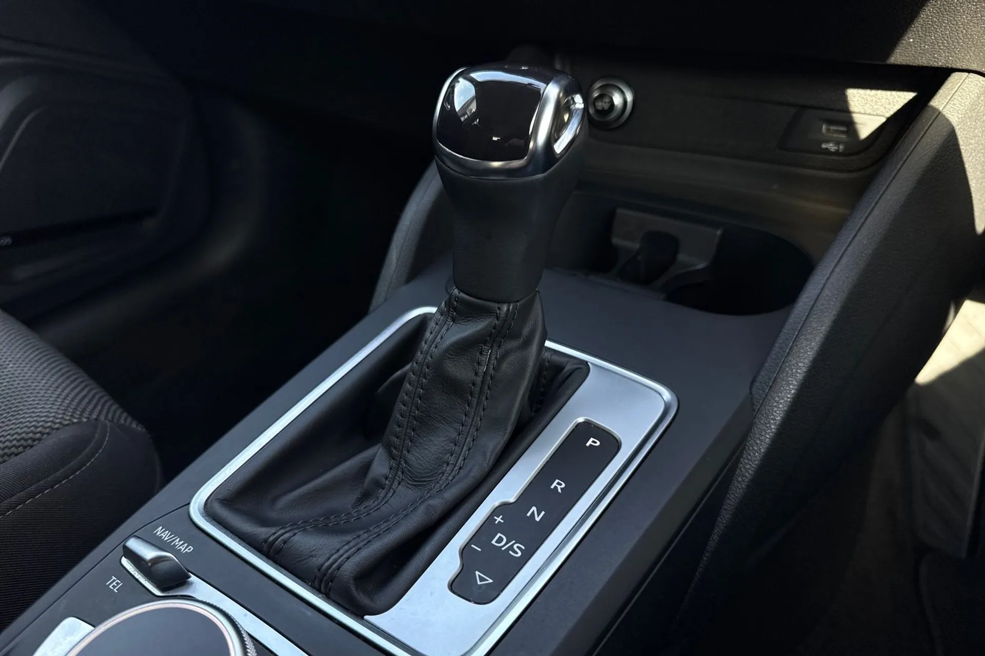 Audi Q2 thumbnail image number 13