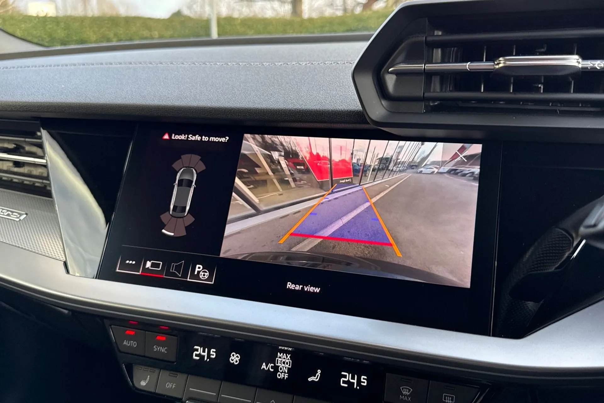 Audi A3 thumbnail image number 4