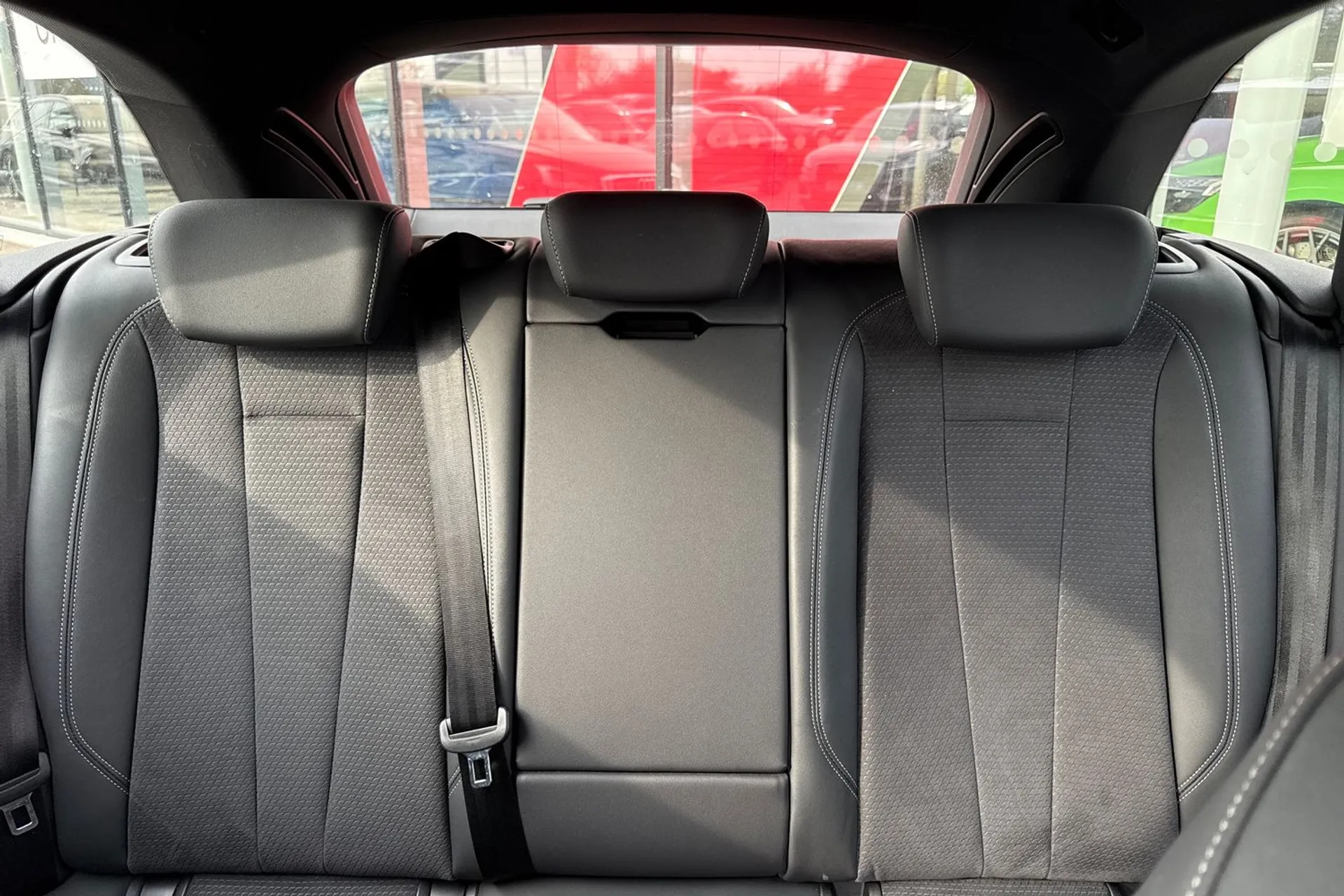 Audi A4 thumbnail image number 46