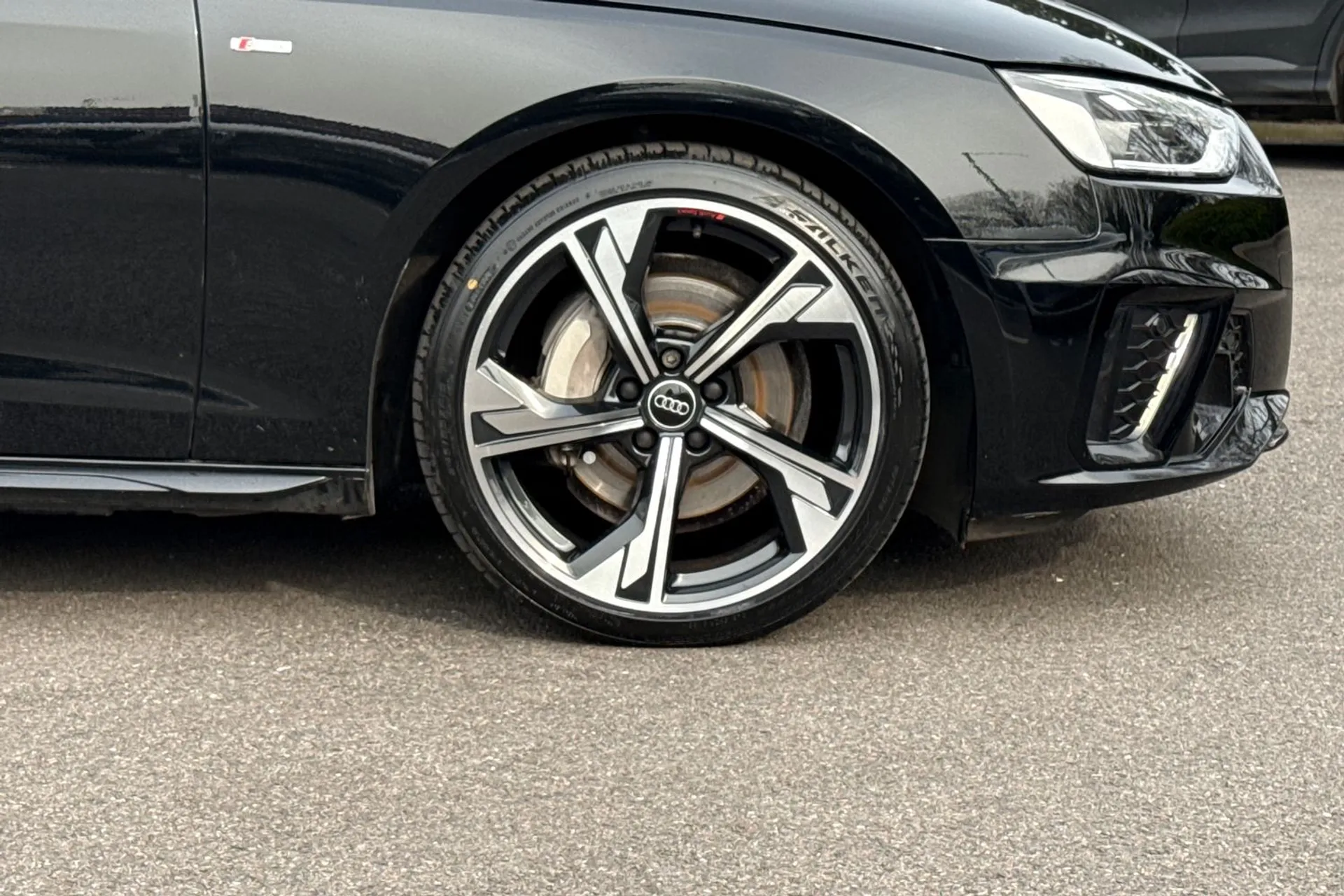 Audi A4 thumbnail image number 21