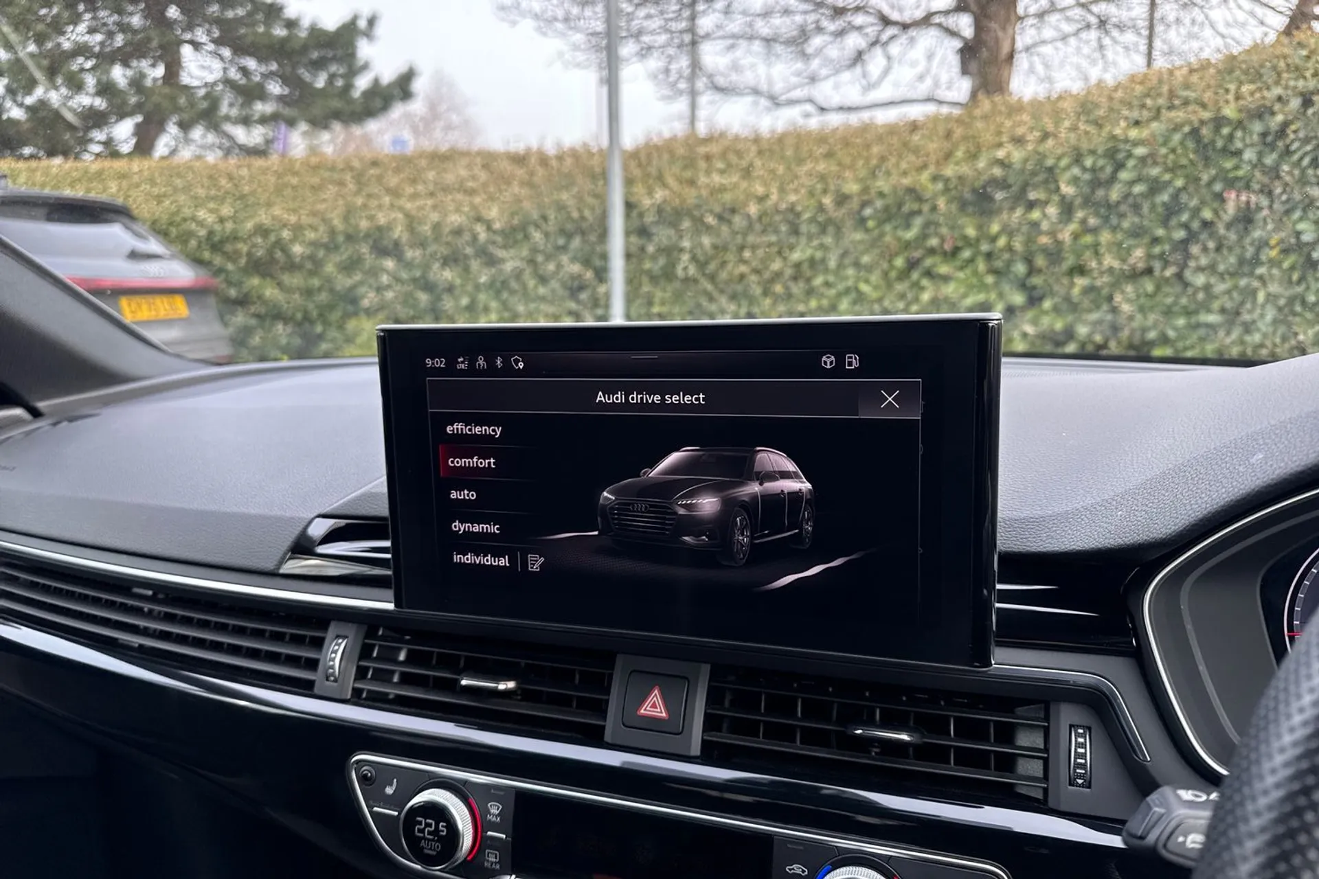 Audi A4 thumbnail image number 30