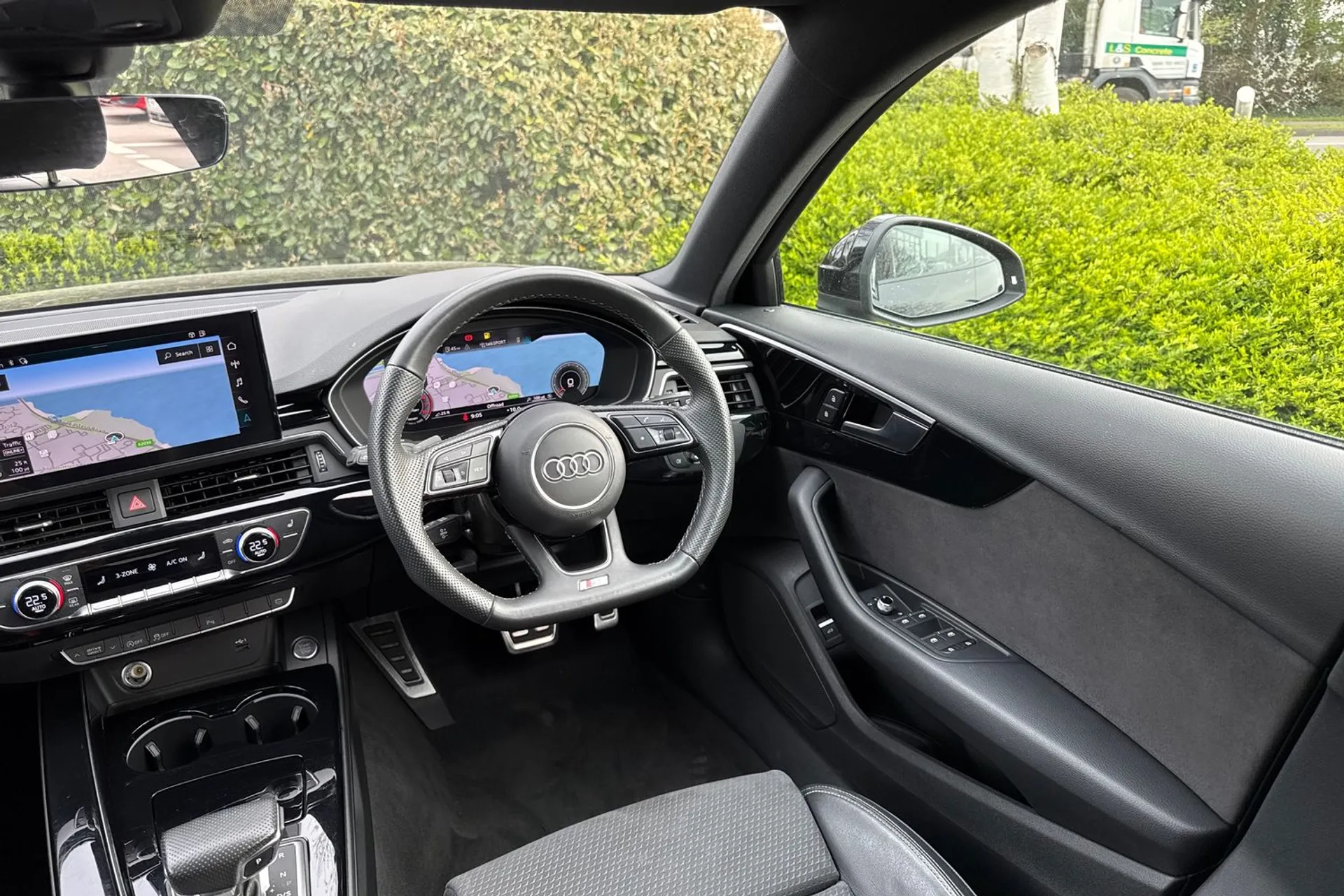 Audi A4 thumbnail image number 48