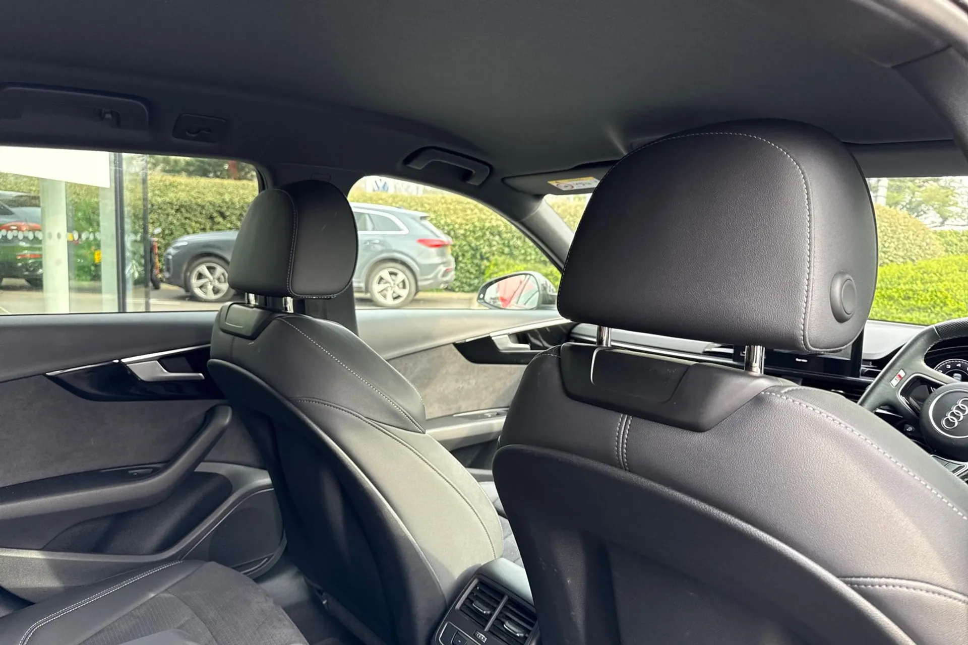 Audi A4 thumbnail image number 38