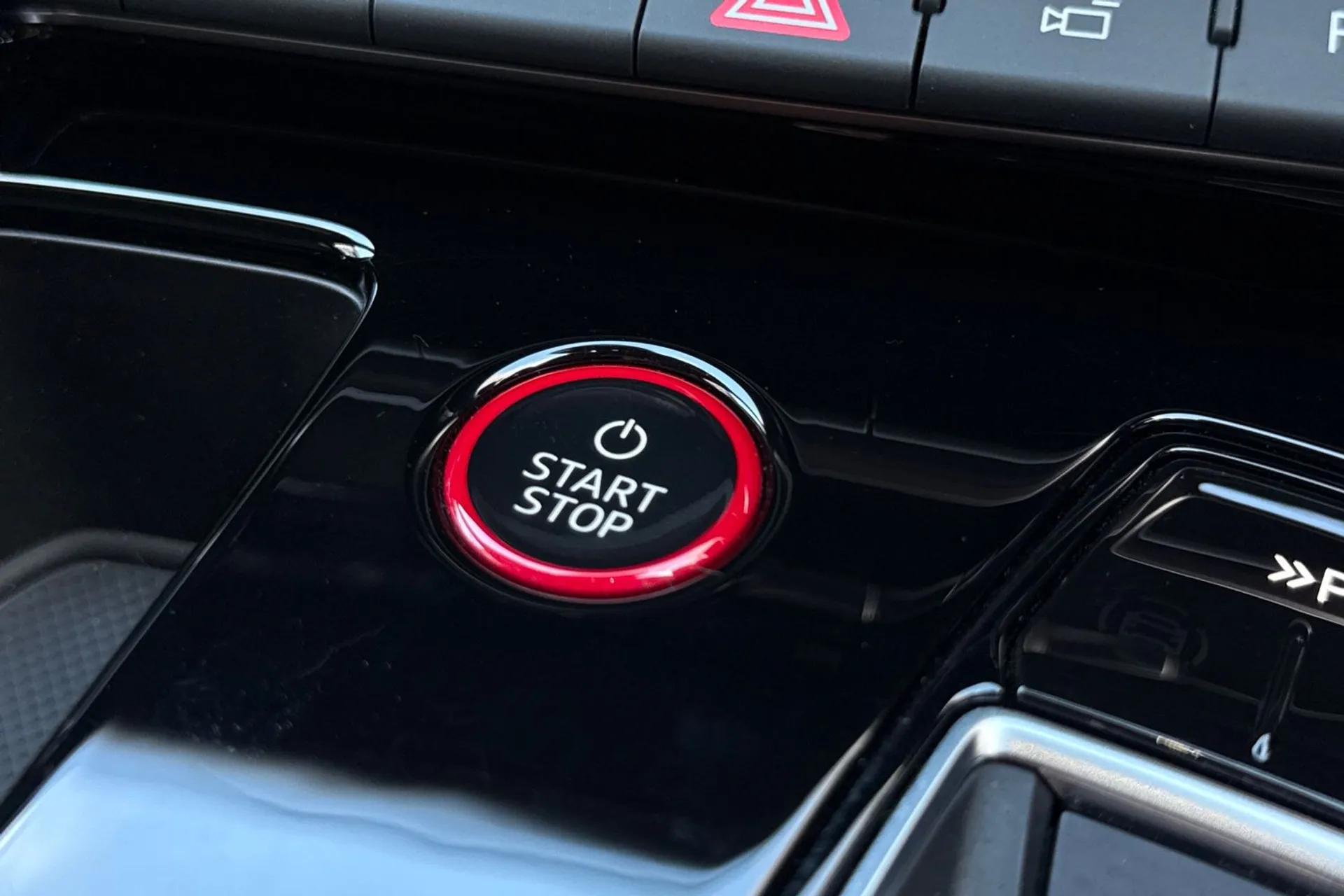 Audi RS e-tron GT thumbnail image number 19