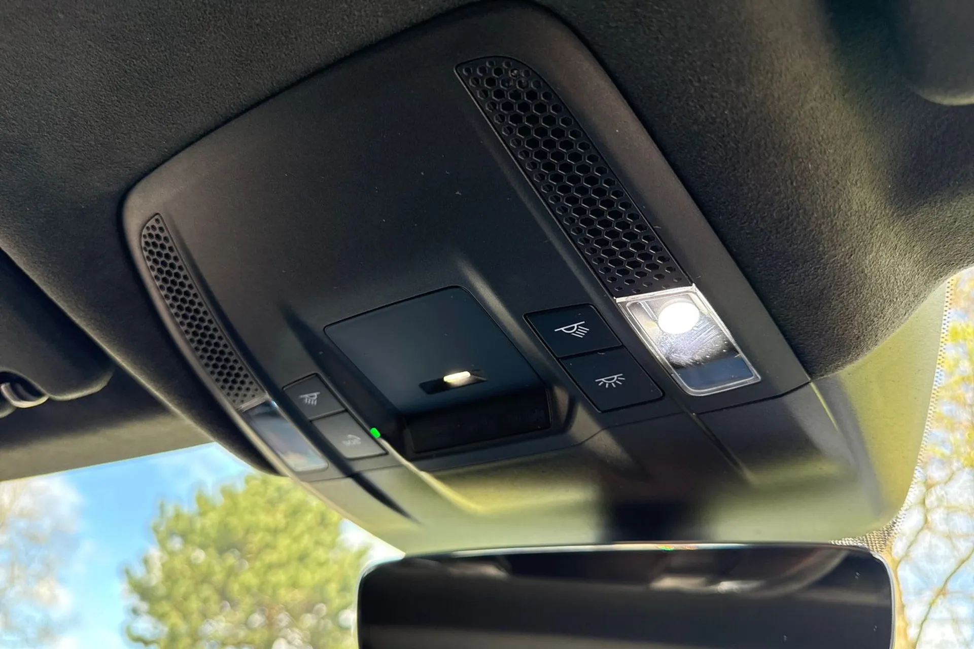 Audi RS e-tron GT thumbnail image number 54