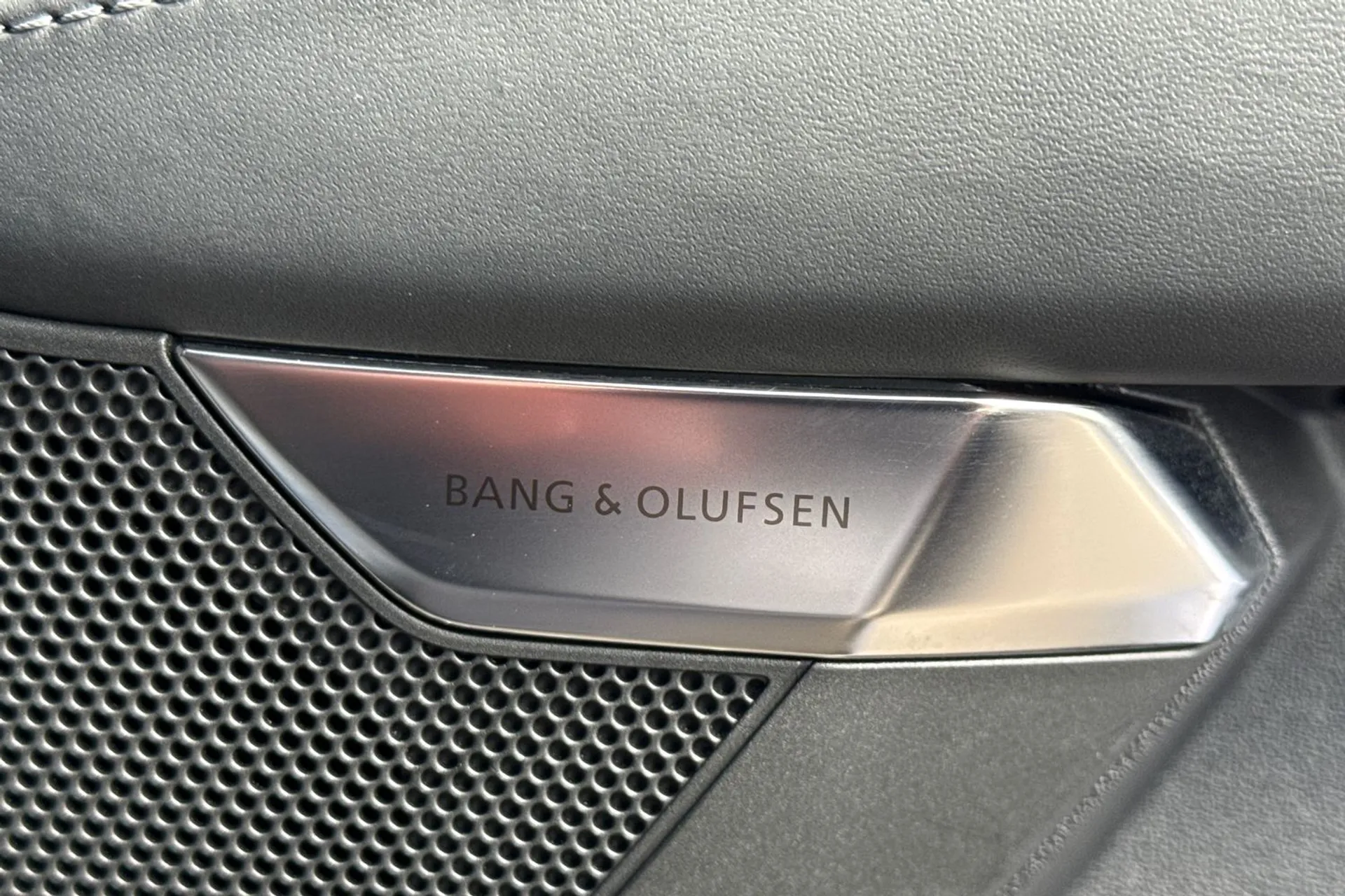 Audi RS e-tron GT thumbnail image number 14