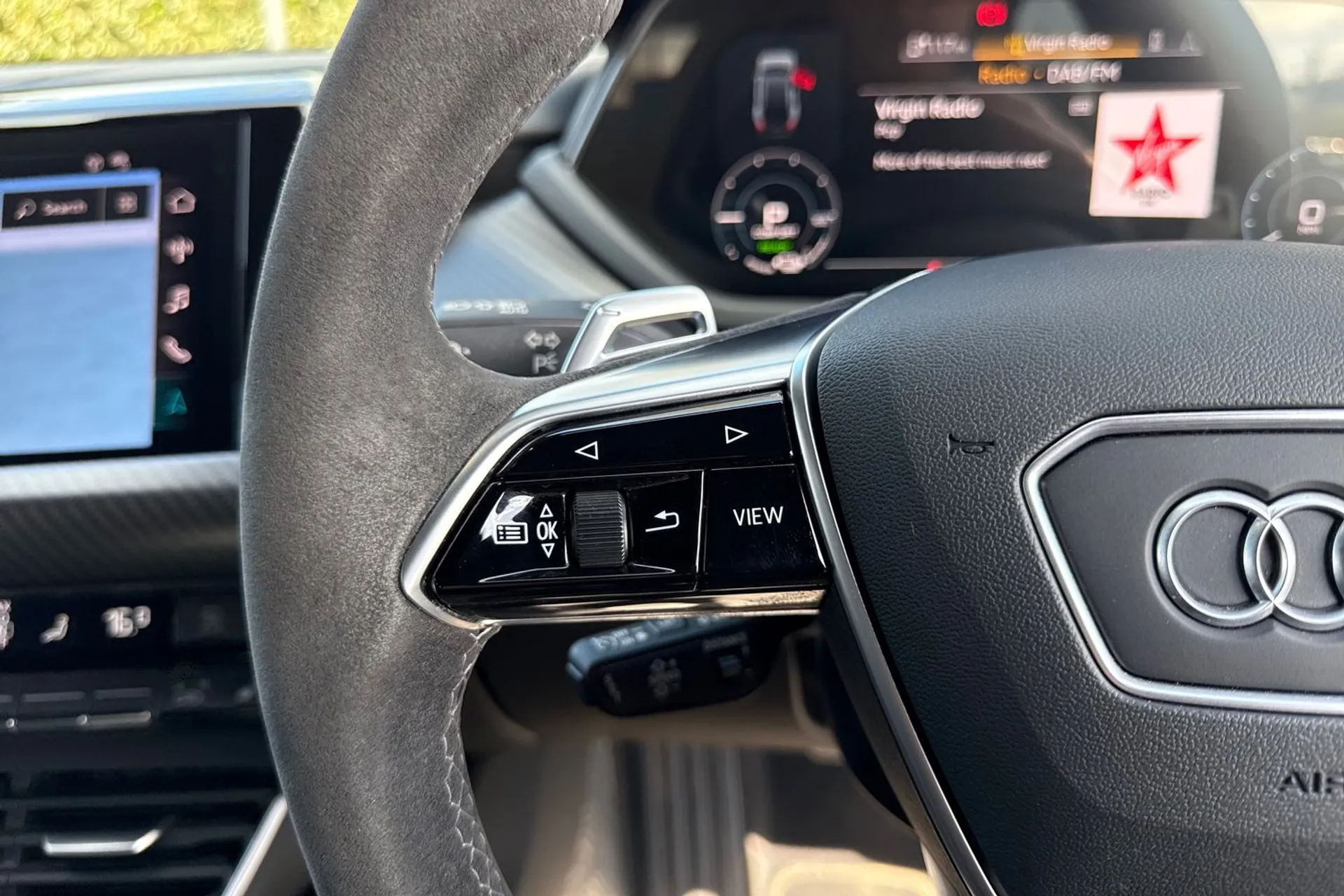 Audi RS e-tron GT thumbnail image number 50