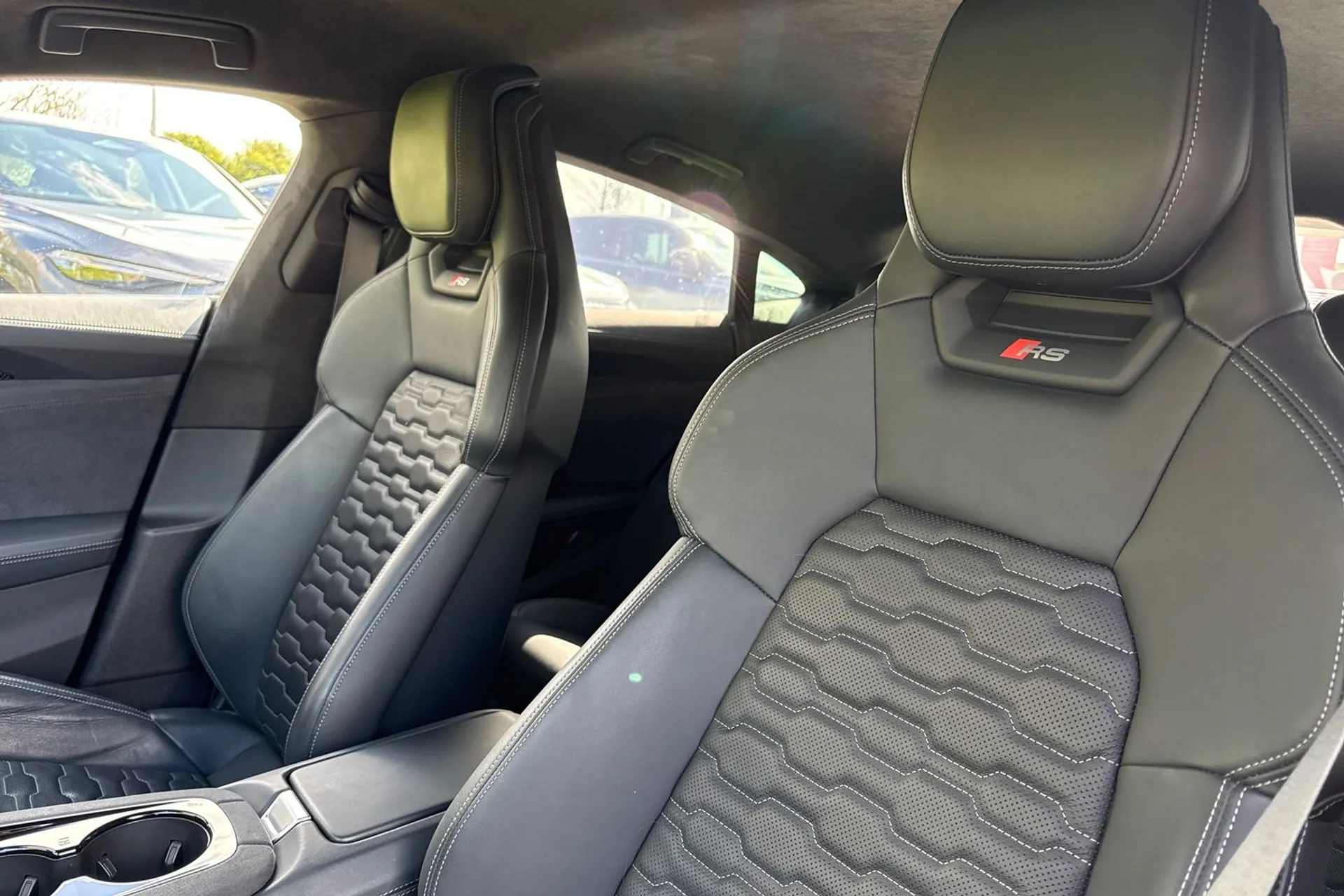 Audi RS e-tron GT thumbnail image number 42