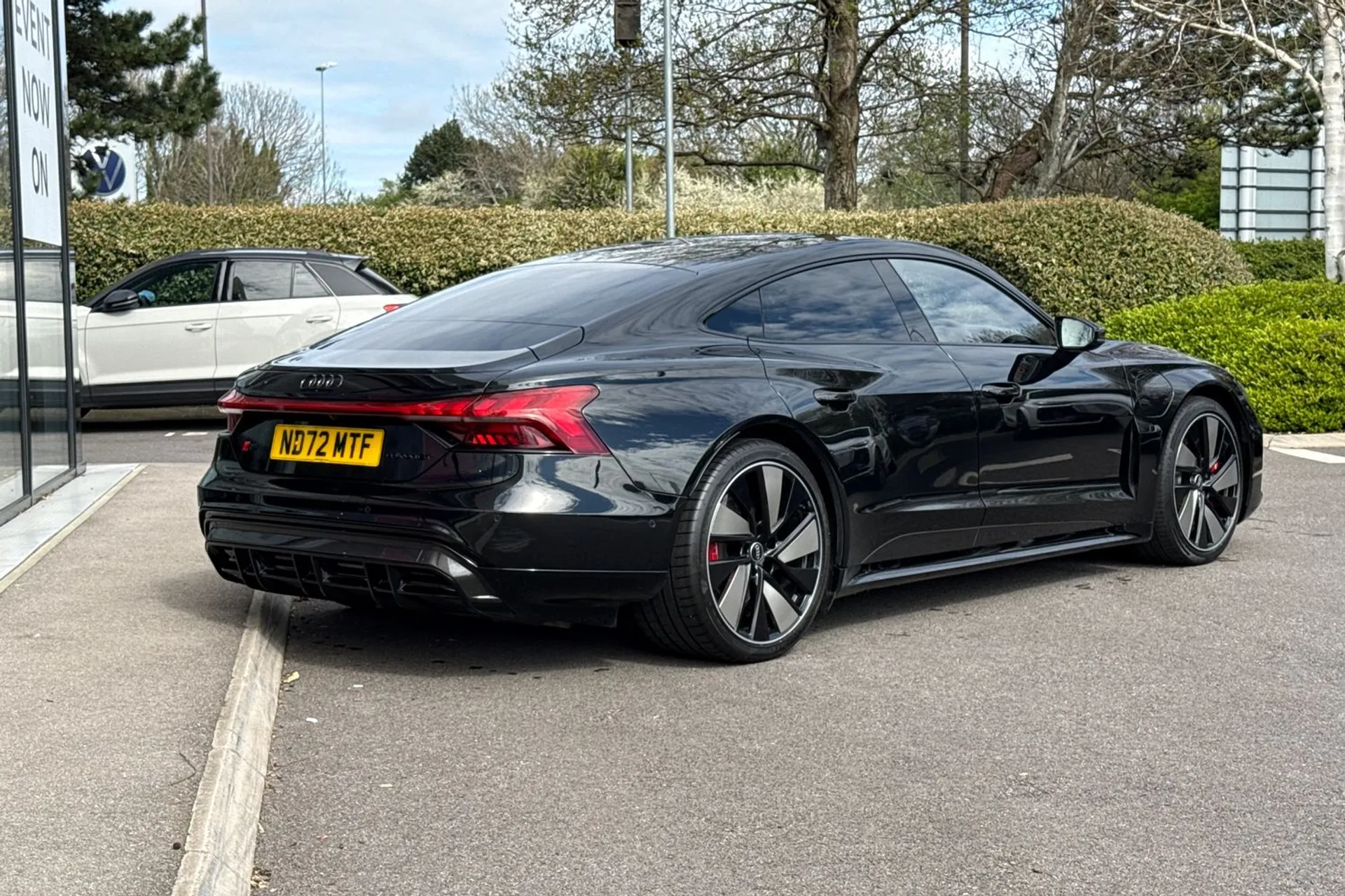 Audi RS e-tron GT thumbnail image number 13