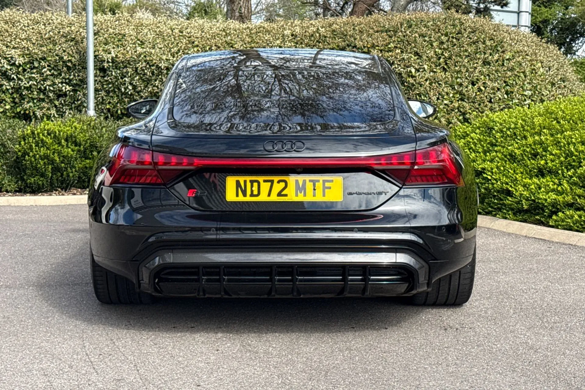 Audi RS e-tron GT thumbnail image number 16