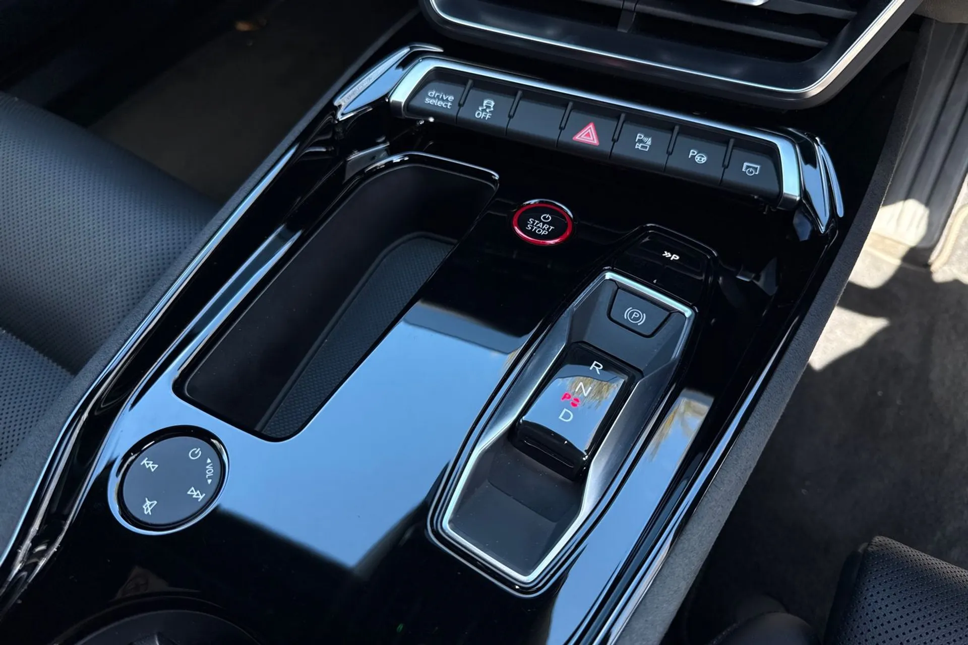 Audi RS e-tron GT thumbnail image number 22