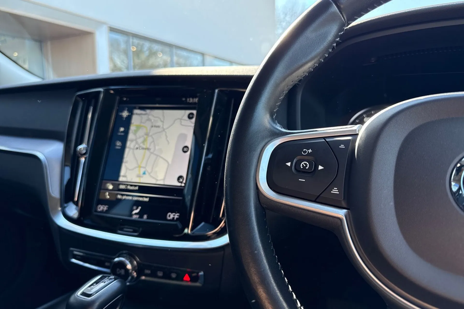 Volvo V60 thumbnail image number 36