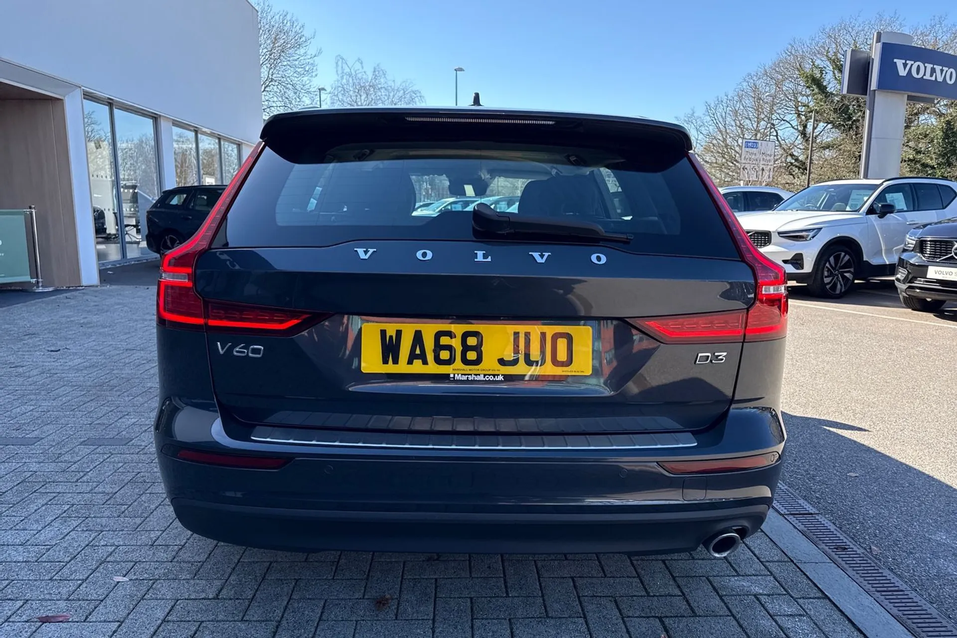 Volvo V60 thumbnail image number 9