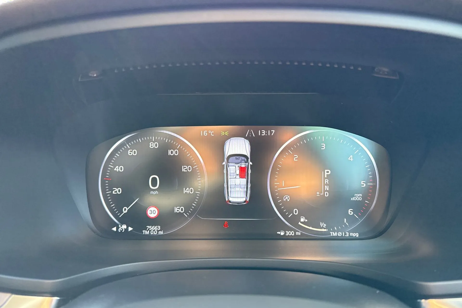 Volvo V60 thumbnail image number 43