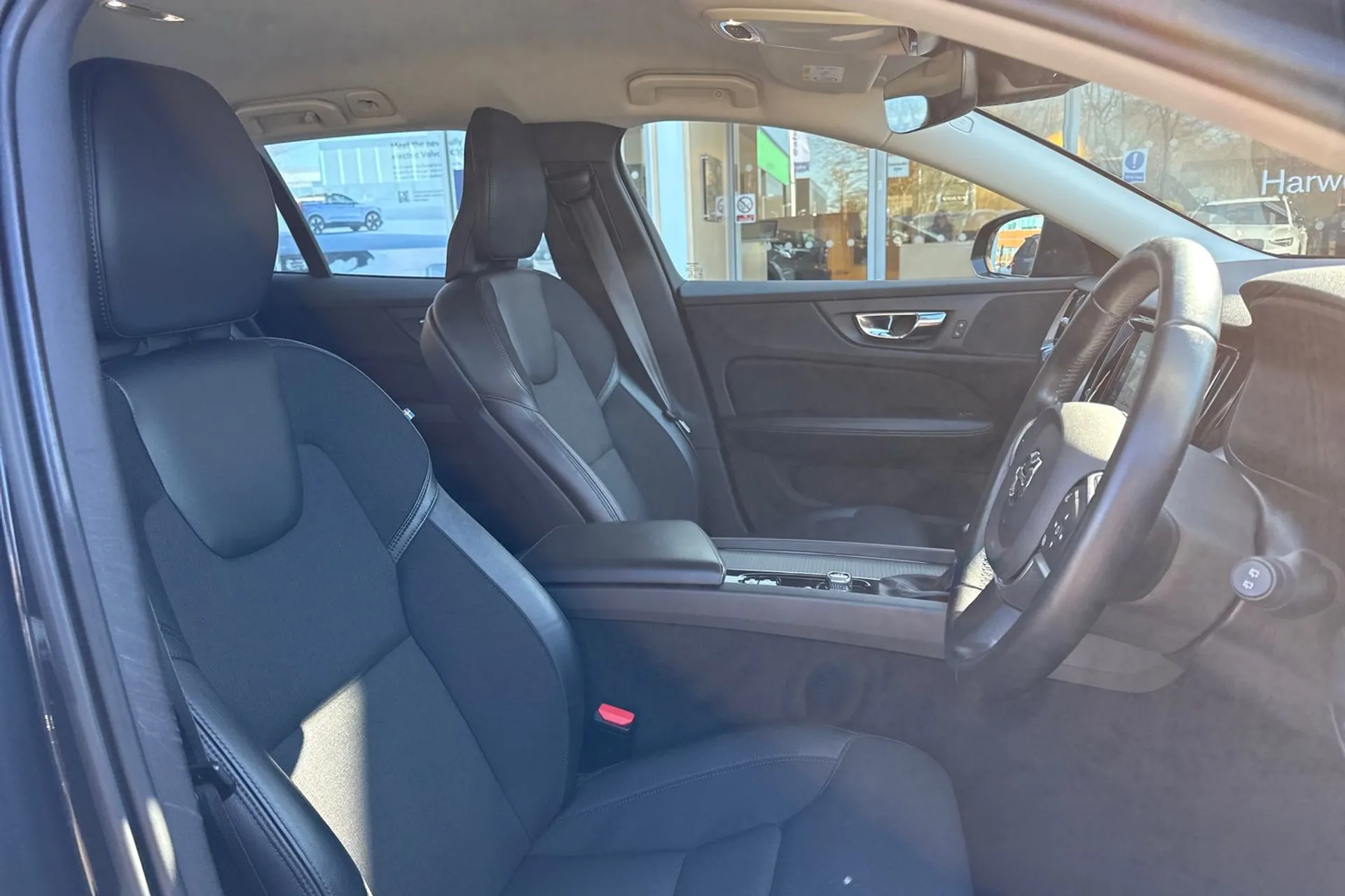 Volvo V60 thumbnail image number 26