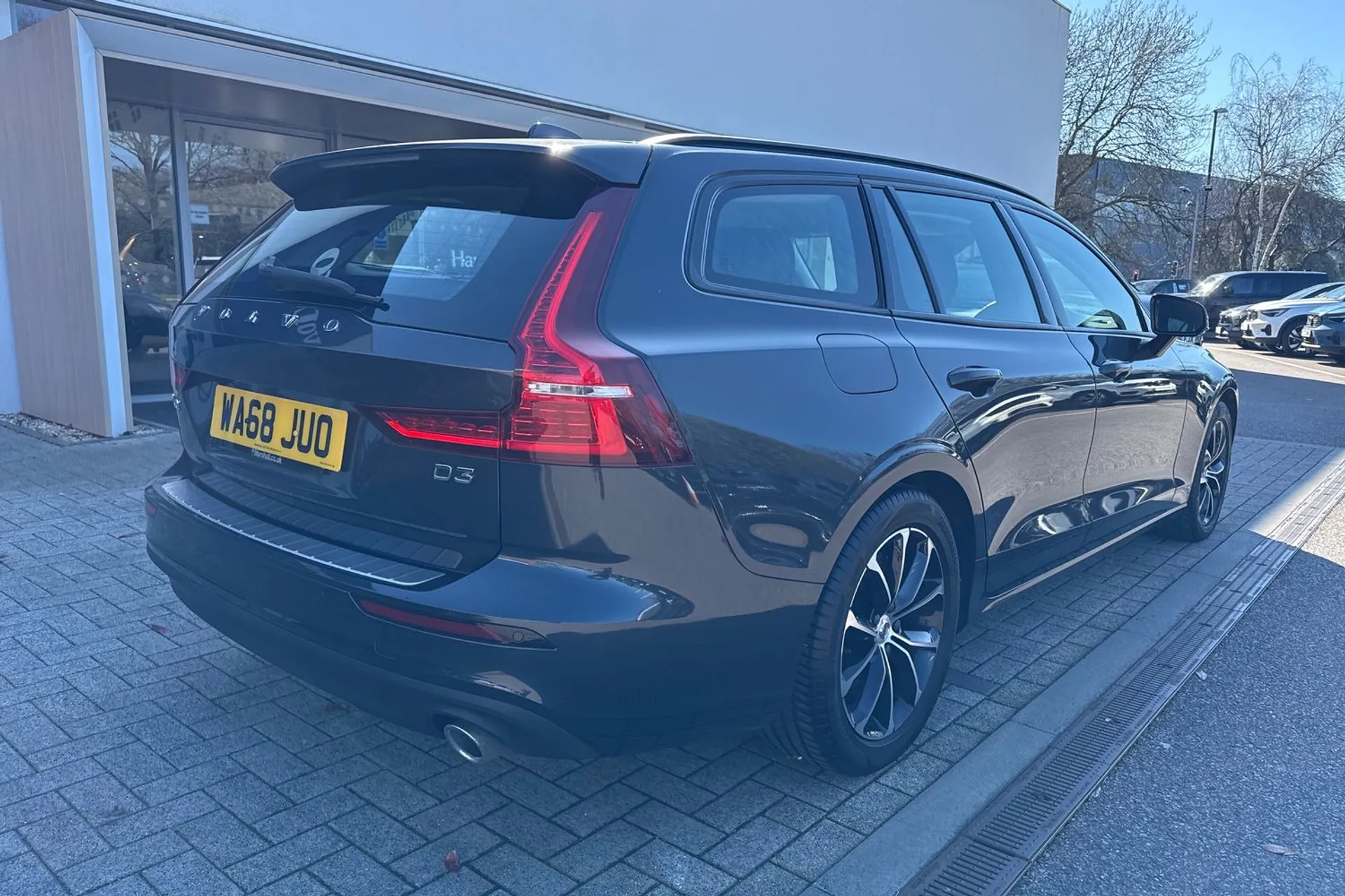 Volvo V60 thumbnail image number 8