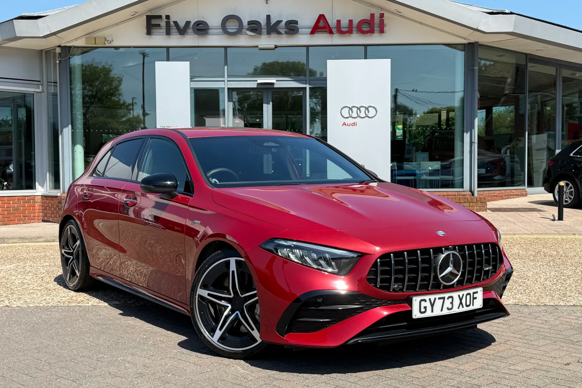 MERCEDES-BENZ A CLASS focused image
