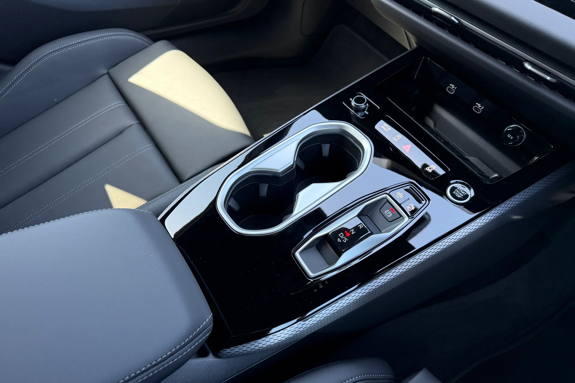 Audi A6 thumbnail image number 47