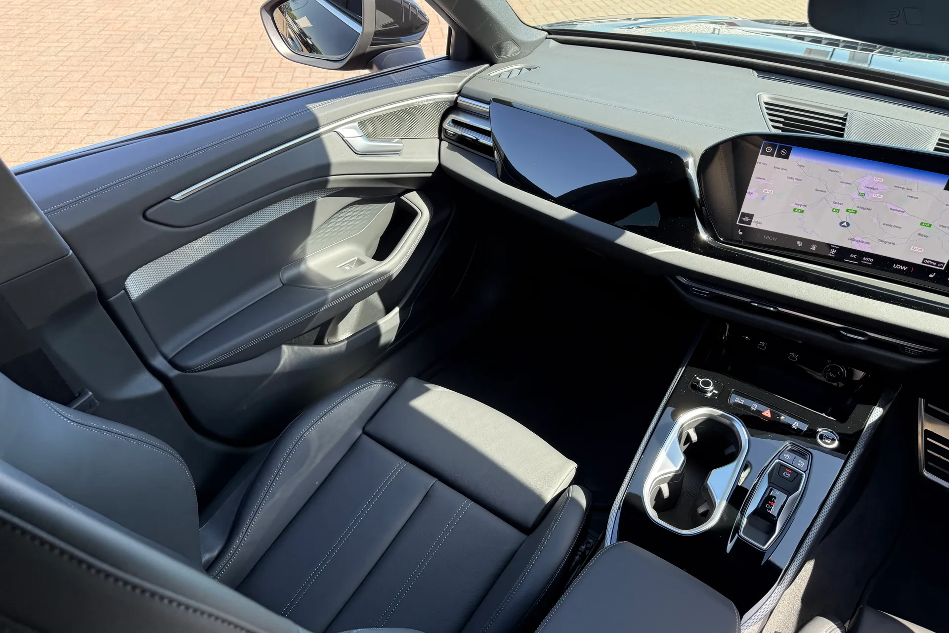 Audi A6 thumbnail image number 46
