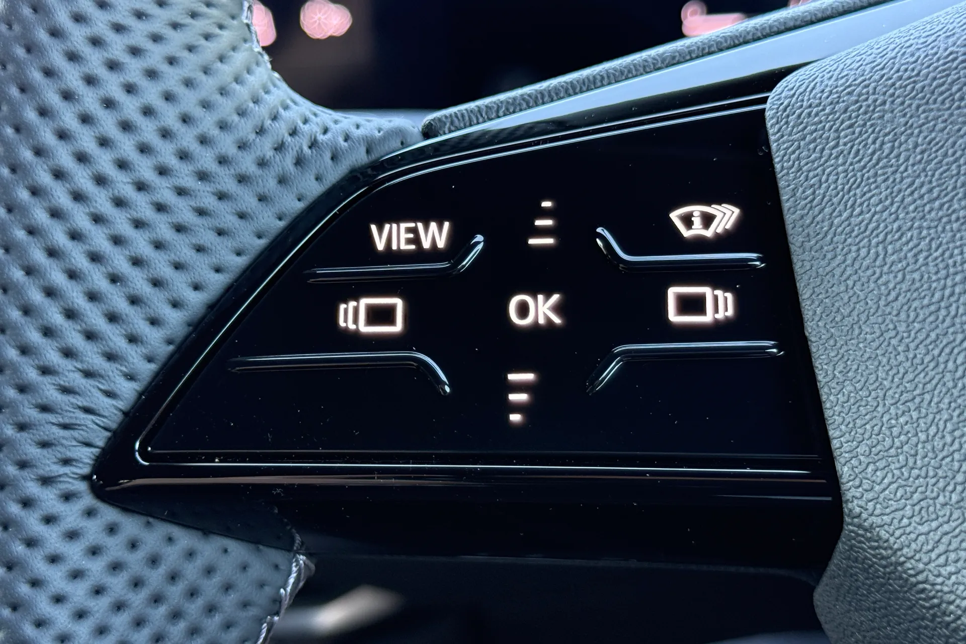 Audi A6 thumbnail image number 27