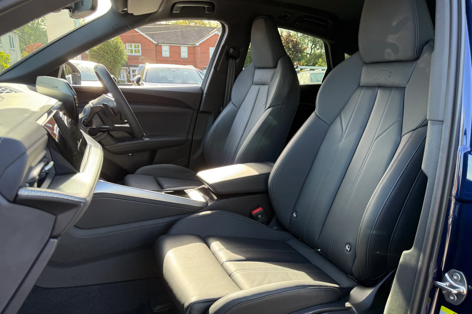 Audi Q5 thumbnail image number 32