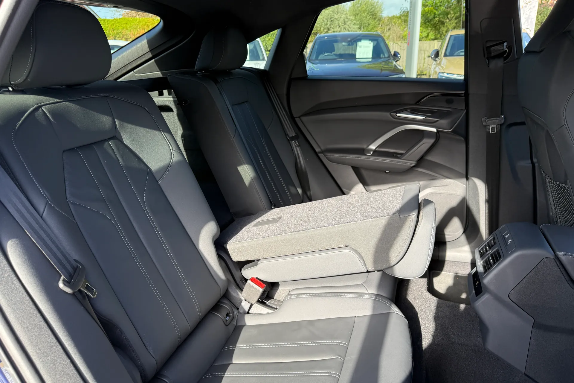 Audi Q5 thumbnail image number 47