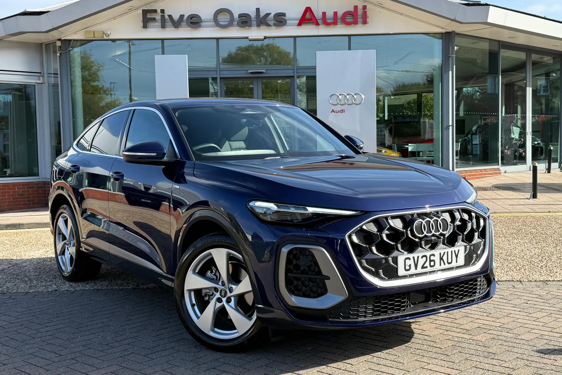 Audi Q5 focused image