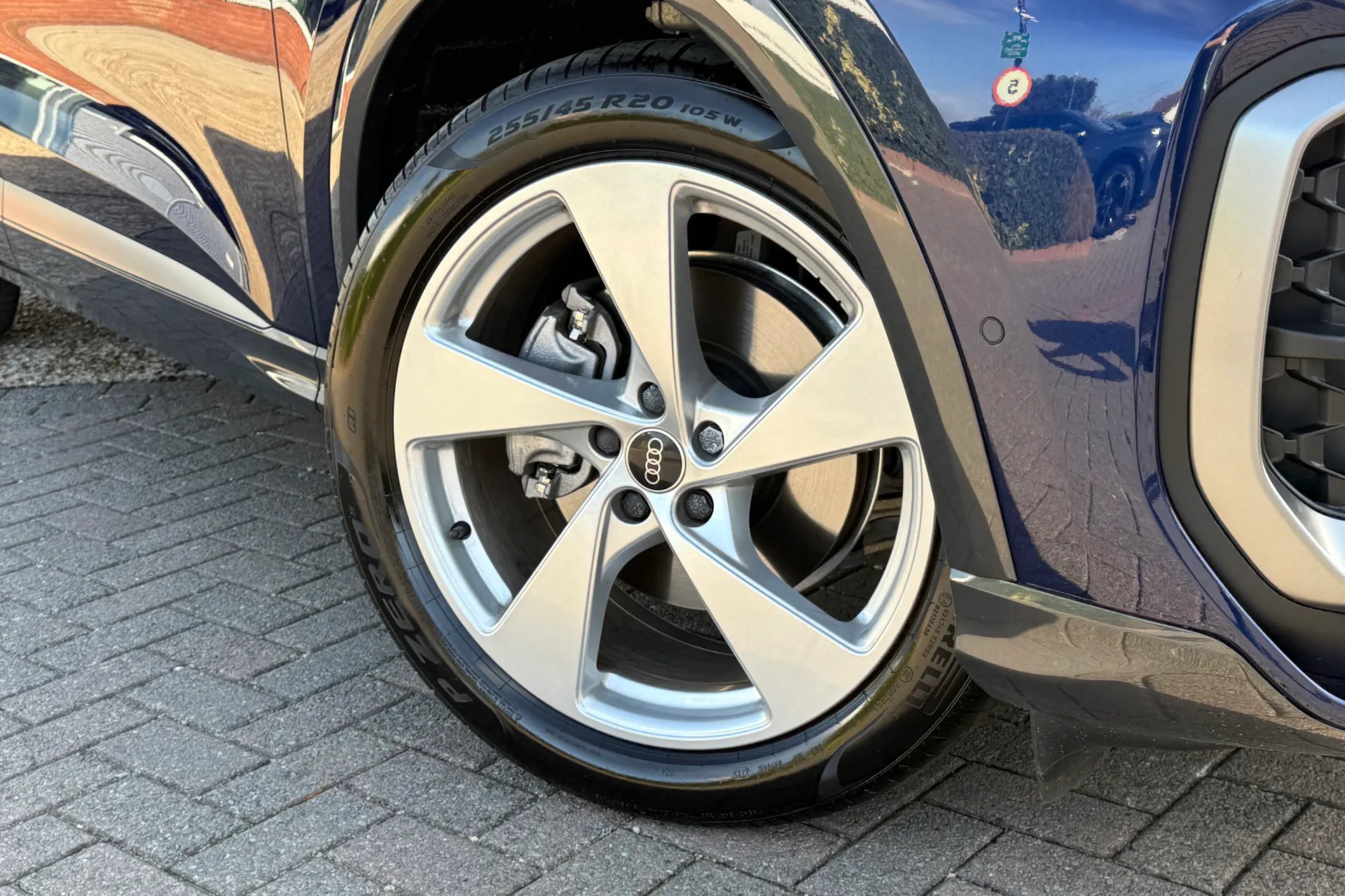 Audi Q5 thumbnail image number 7
