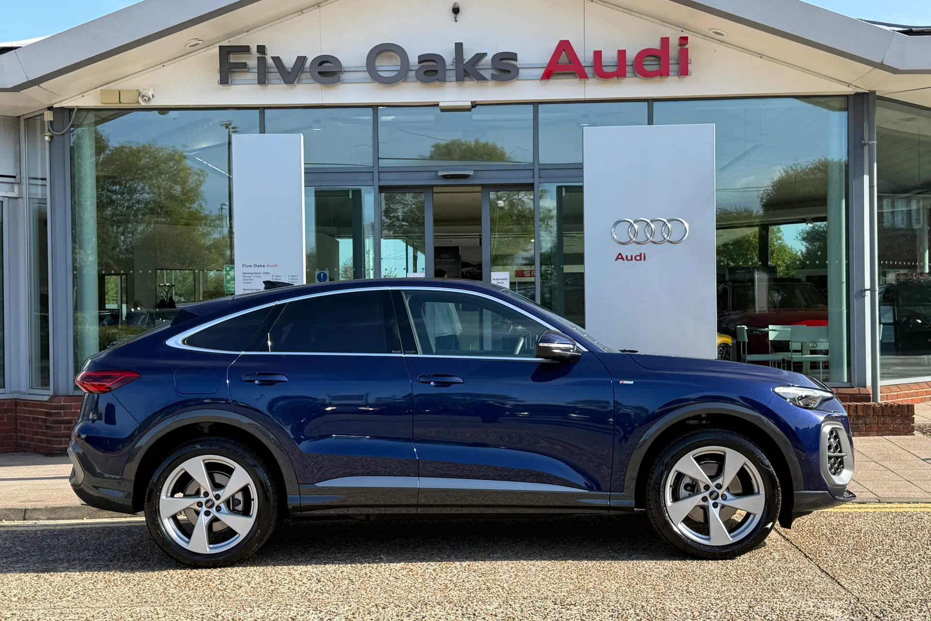 Audi Q5 thumbnail image number 2