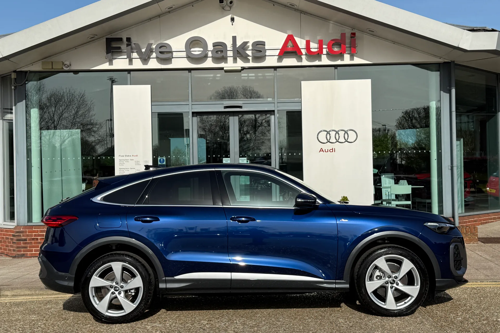Audi Q5 thumbnail image number 2