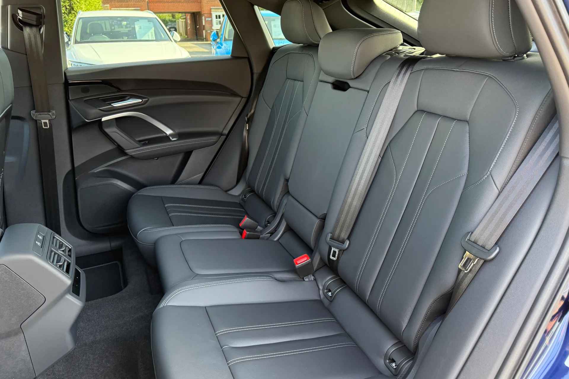 Audi Q5 thumbnail image number 44