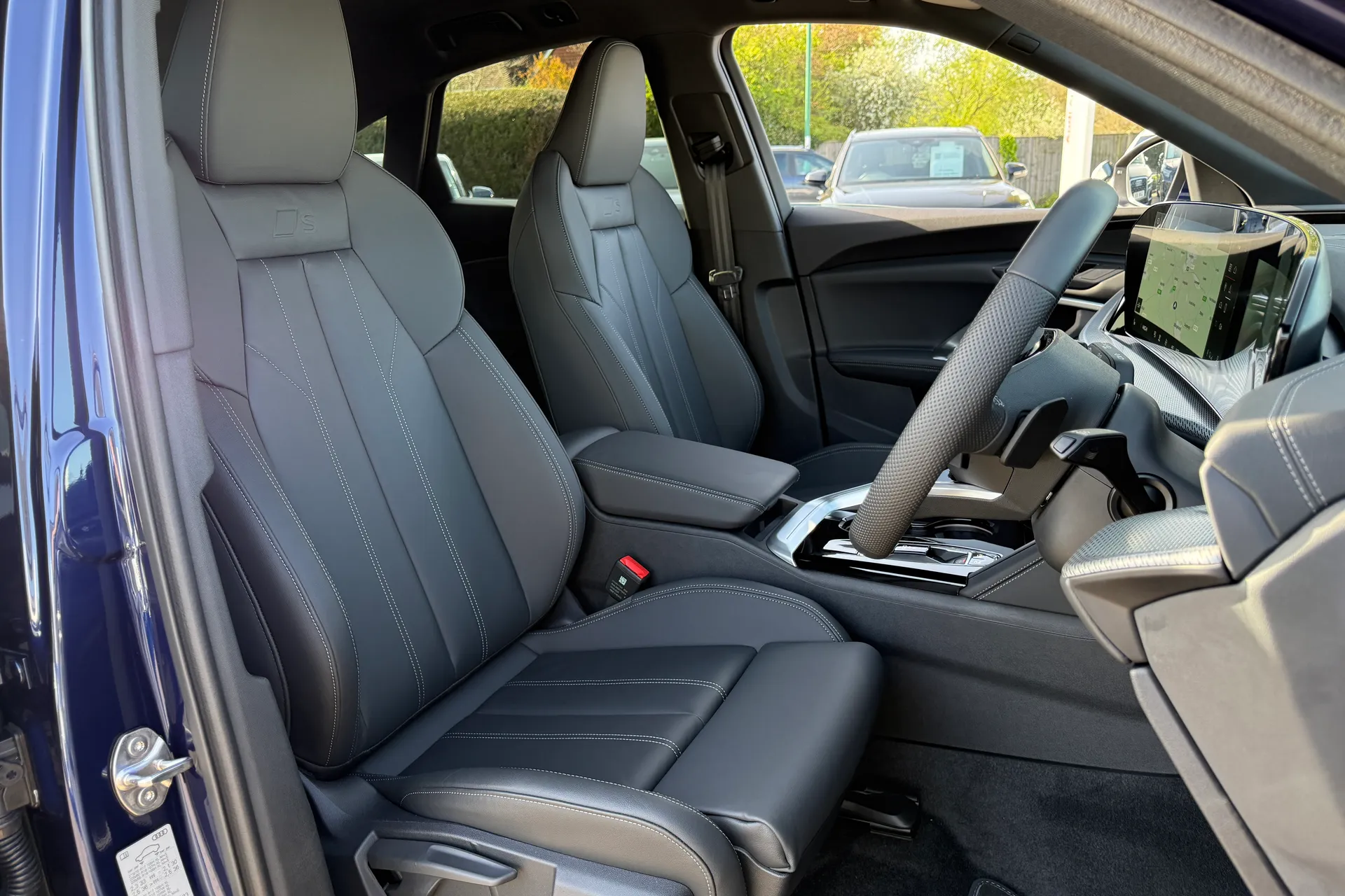 Audi Q5 thumbnail image number 29