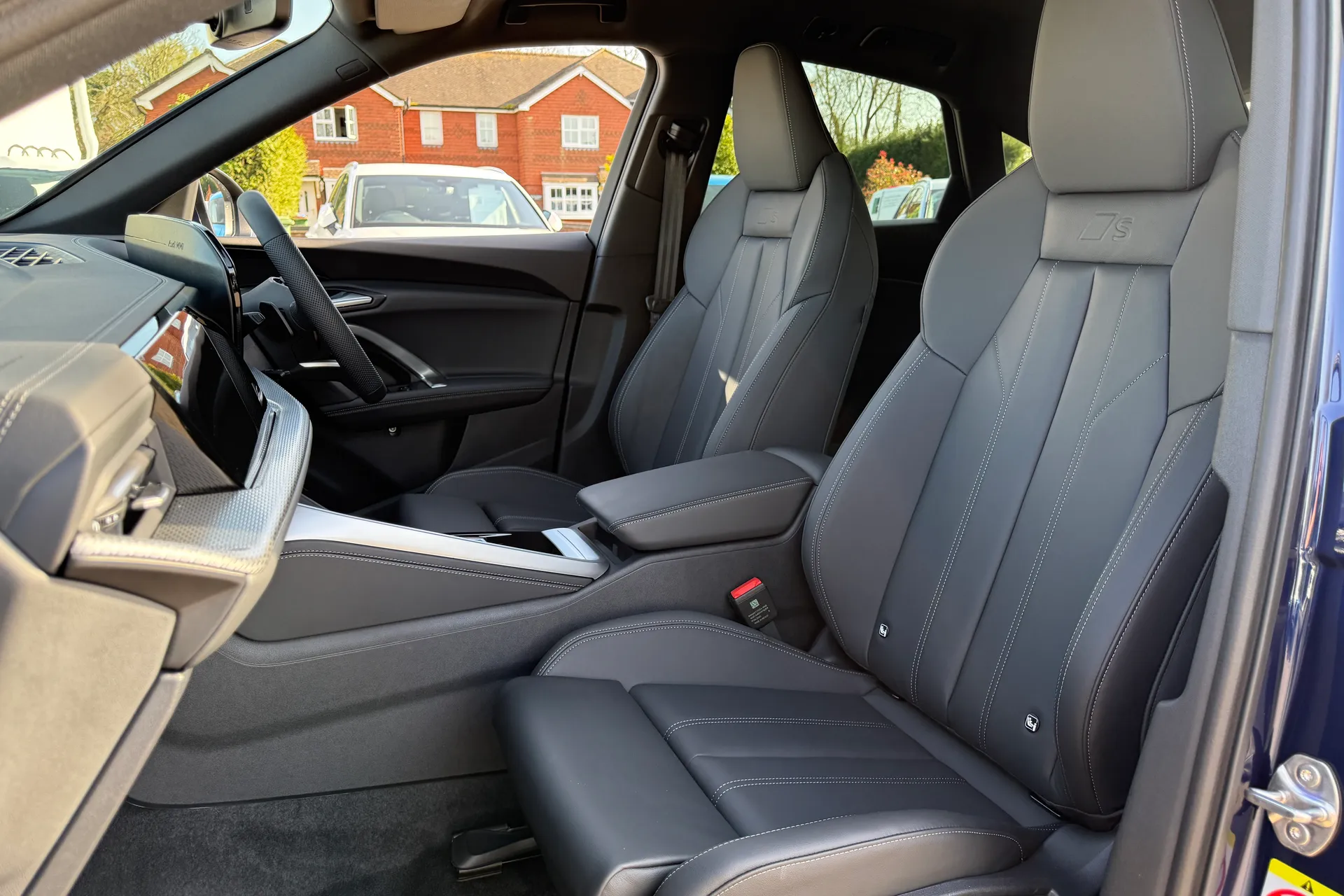 Audi Q5 thumbnail image number 32
