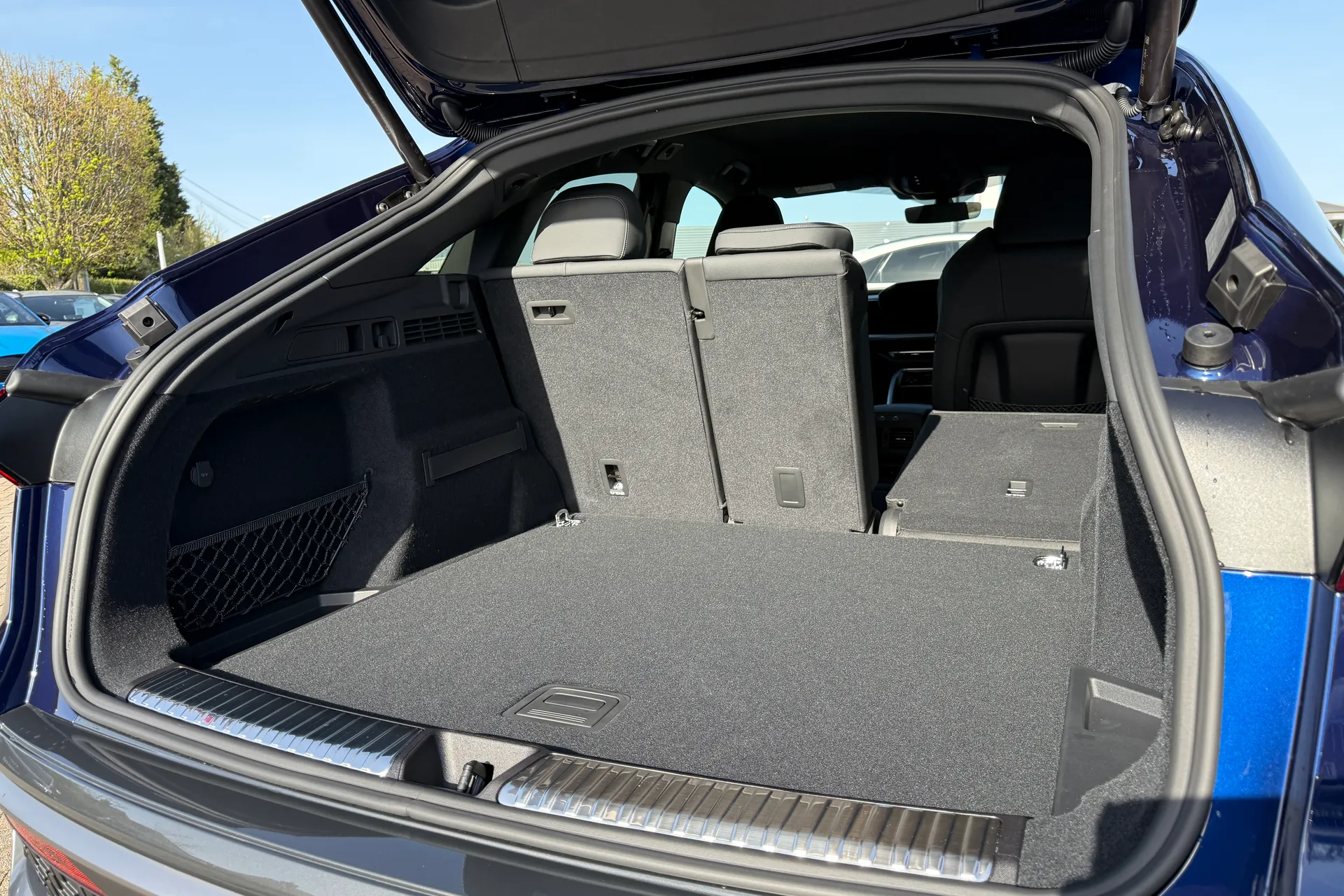 Audi Q5 thumbnail image number 37