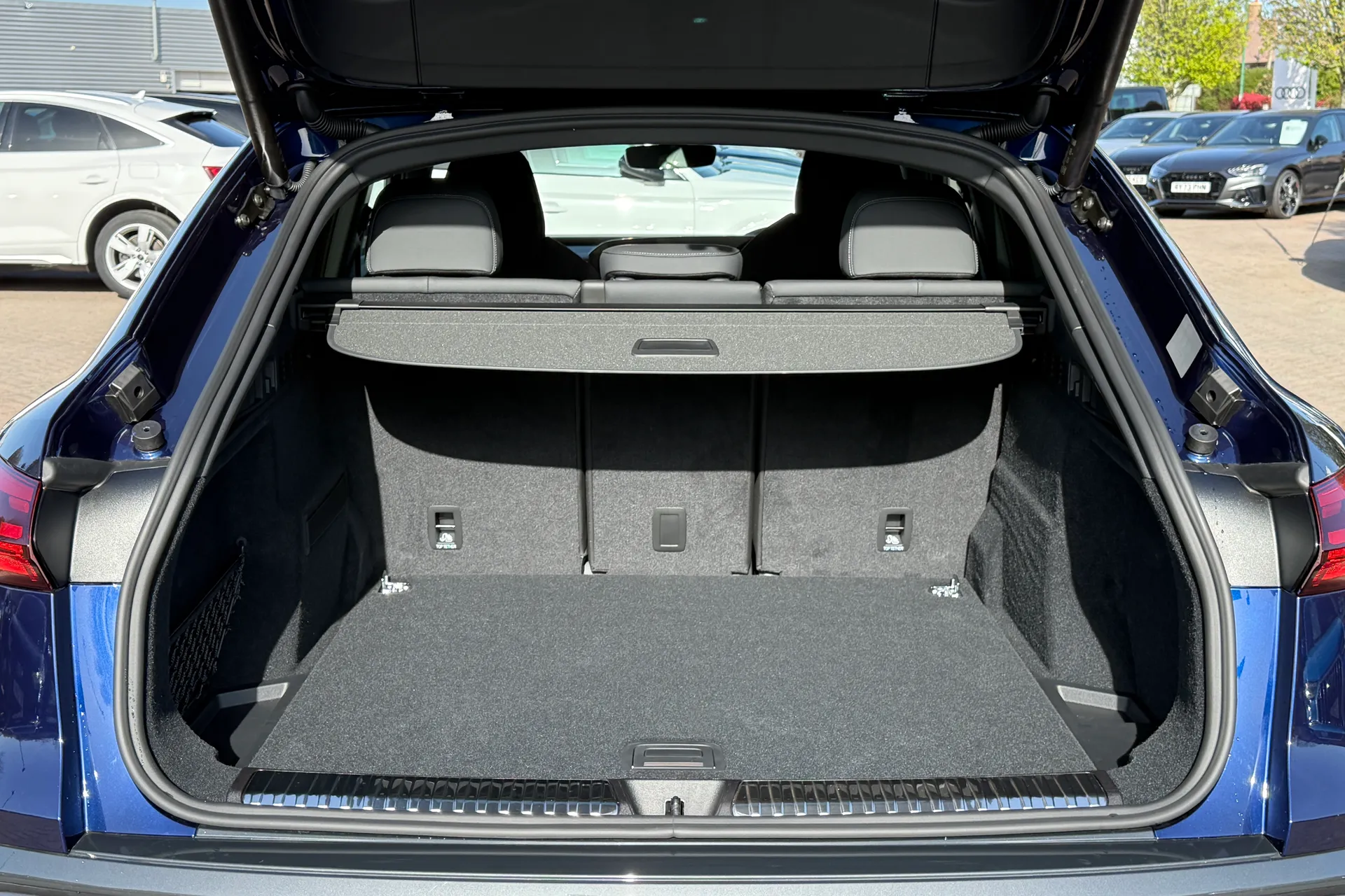 Audi Q5 thumbnail image number 38